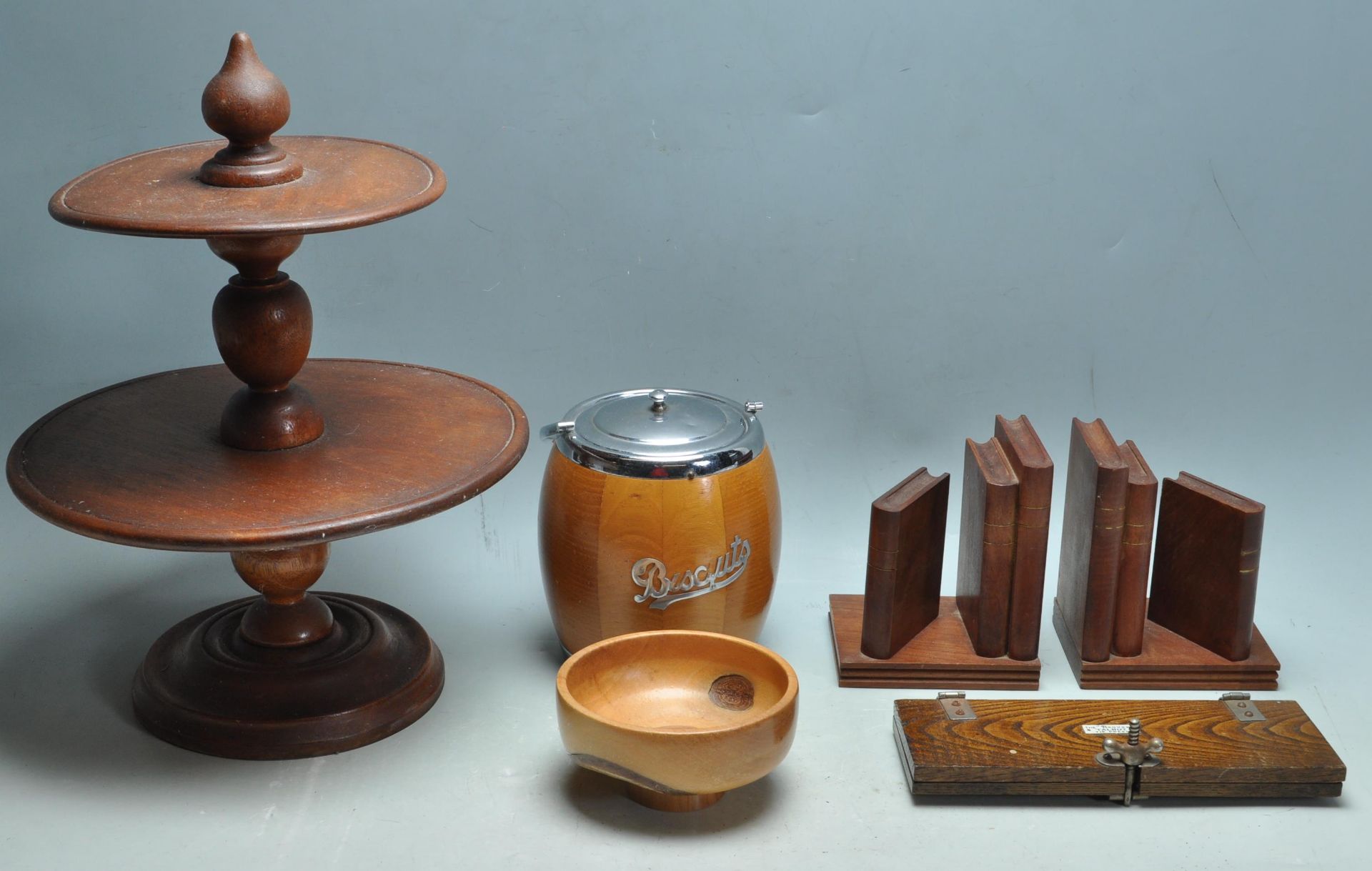 COLLECTION OF 20TH CENTURY WOODEN DECORATIVE ITEMS.