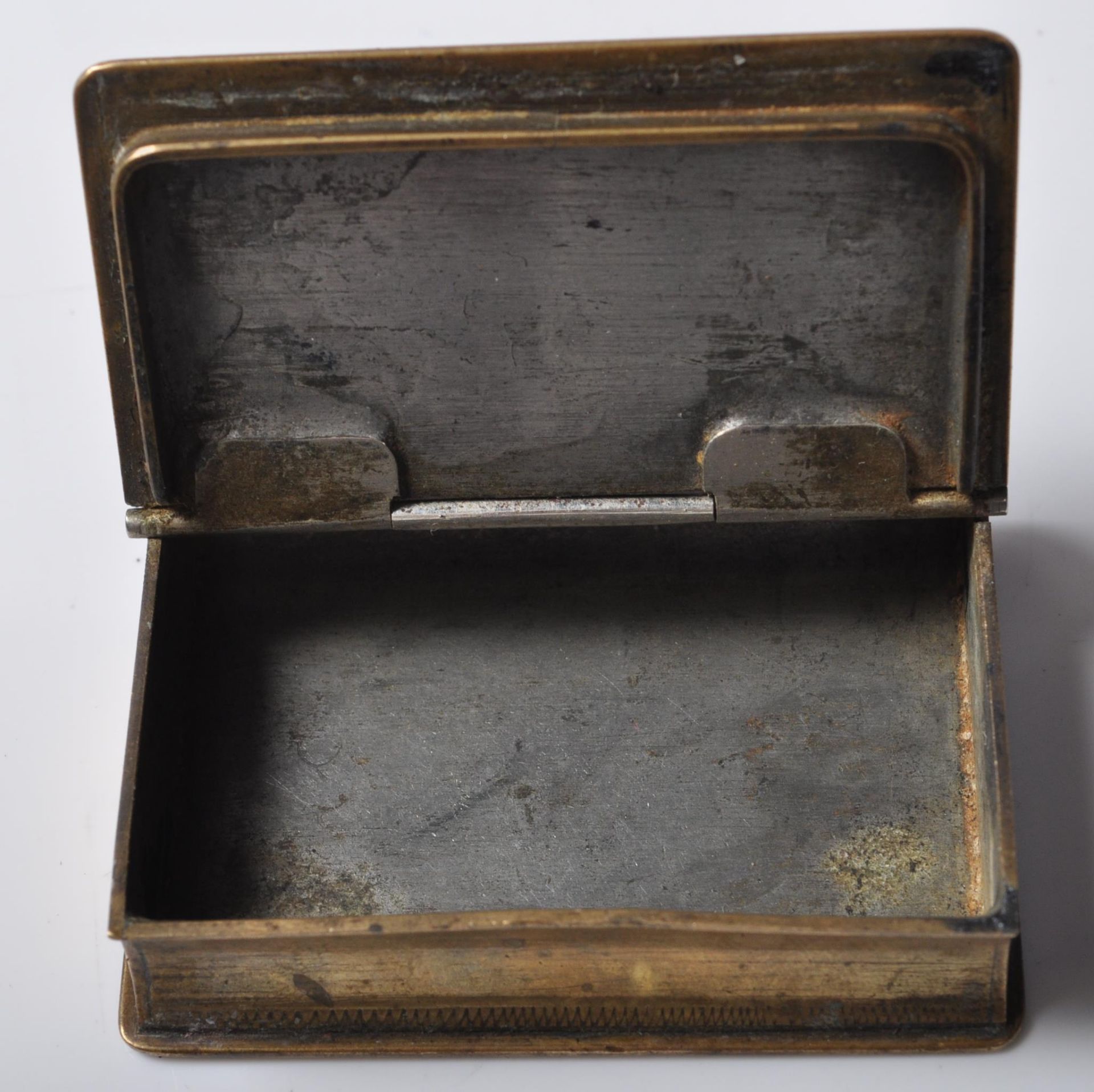 COLLECTION OF EARLY 20TH CENTURY VESTA CASES - Bild 9 aus 9