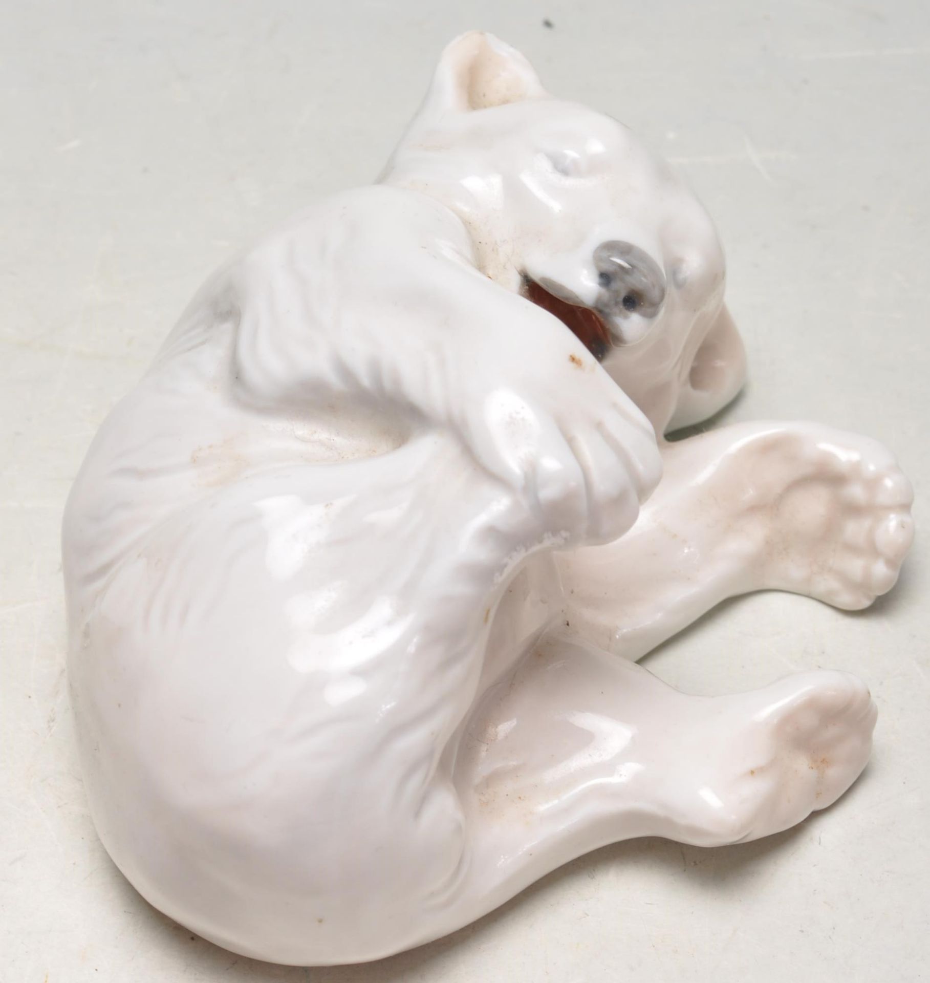 ROYAL COPENHAGEN POLAR BEAR CUB FIGURINE NO. 729 - Bild 4 aus 7