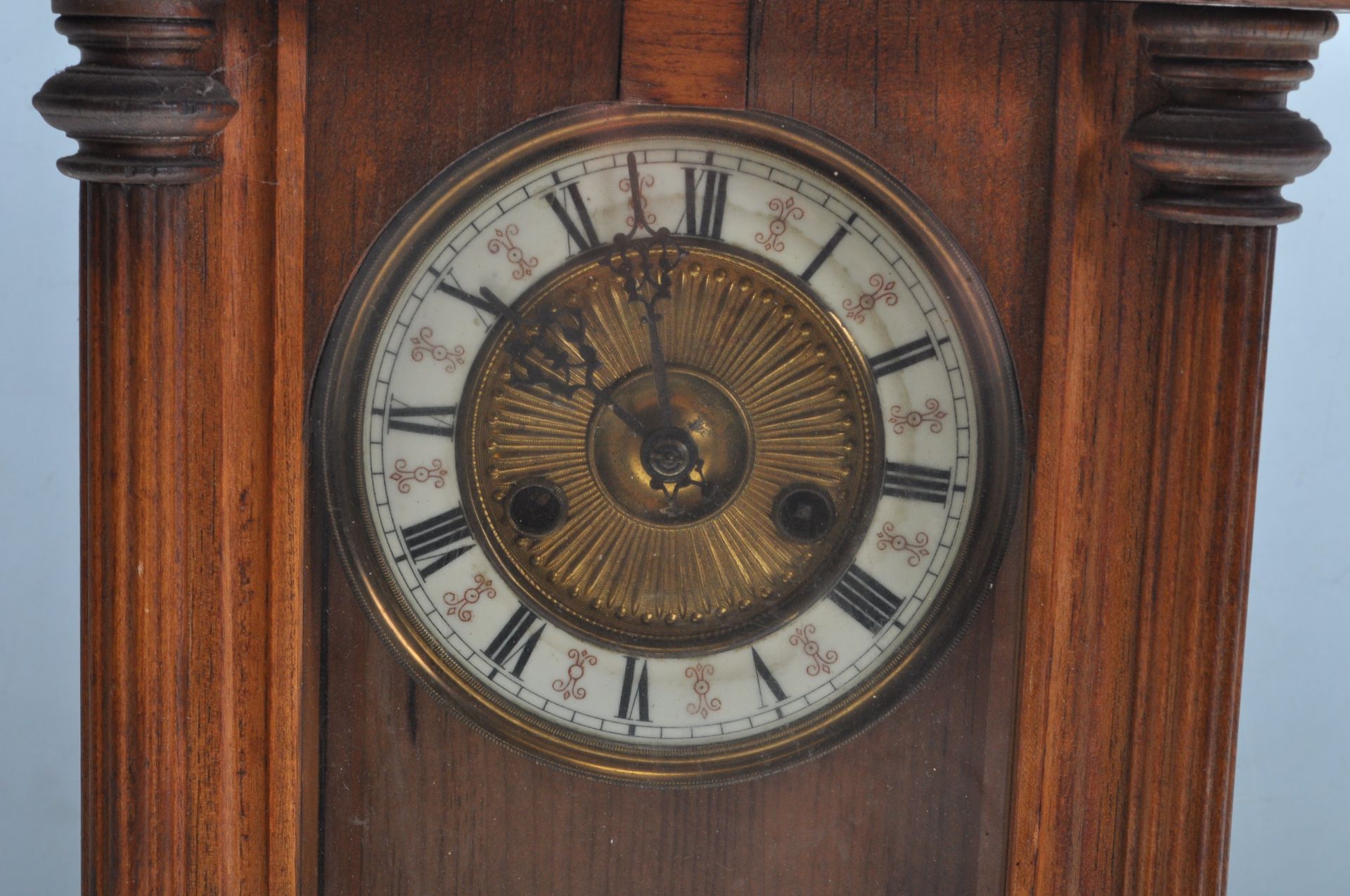 EARLY 20TH CENTURY EDWARDIAN WALL CLOCK - Image 3 of 8