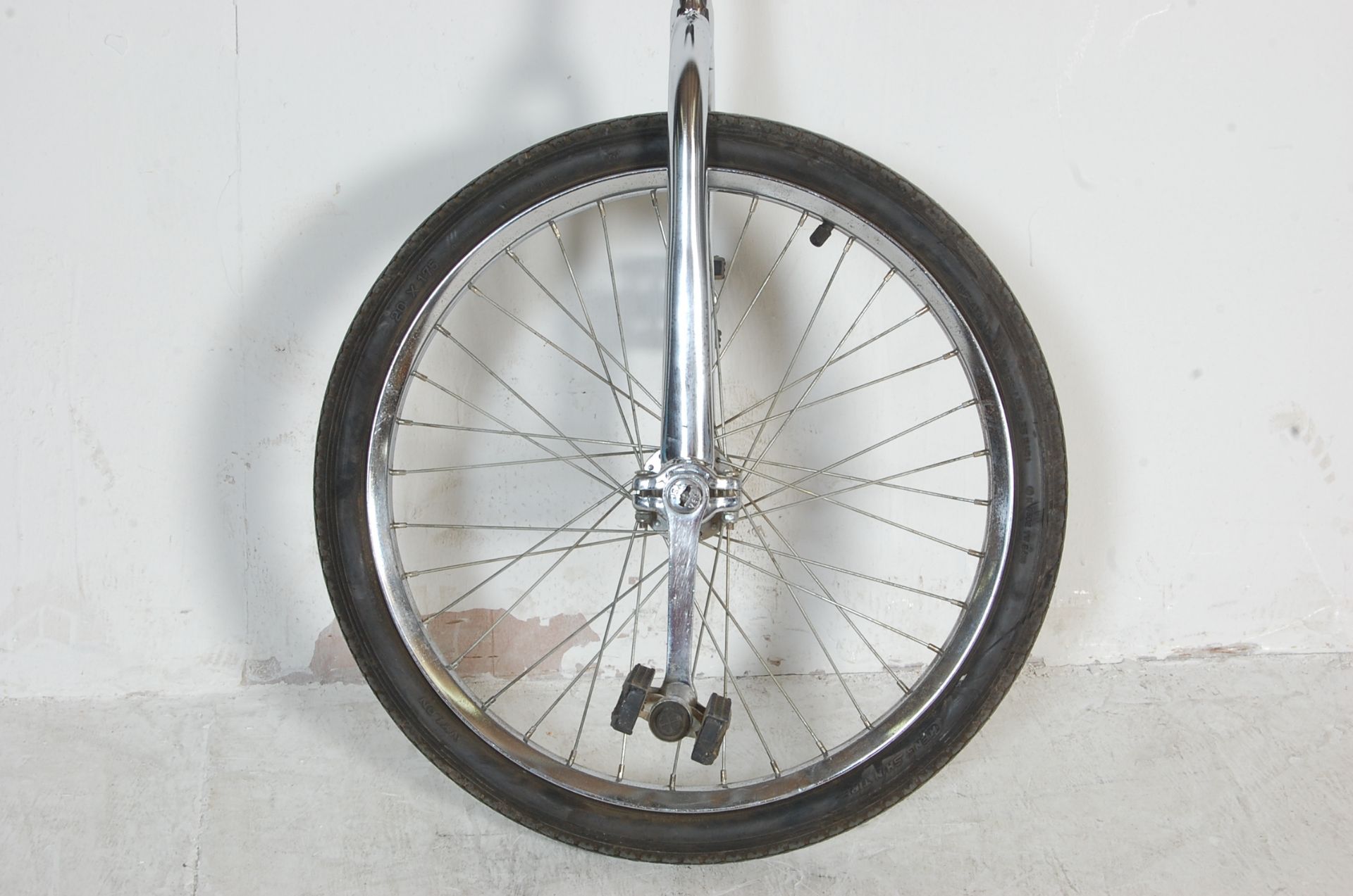 CONTEMPORARY ALUMINIUM UNICYCLE - Bild 2 aus 7