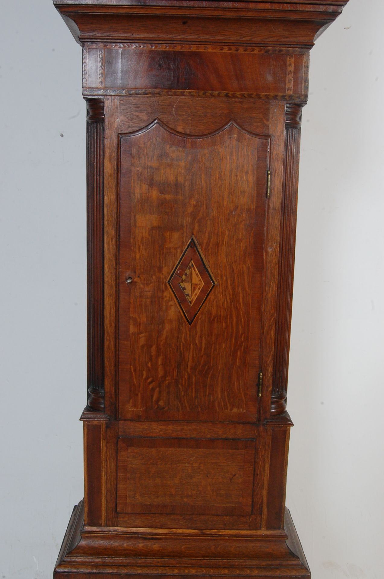 GERGE III 19TH CENTURY OAK INLAID GRANDFATHER CLOCK BY W M CHAMTLER OF TAMWORTH - Bild 6 aus 11