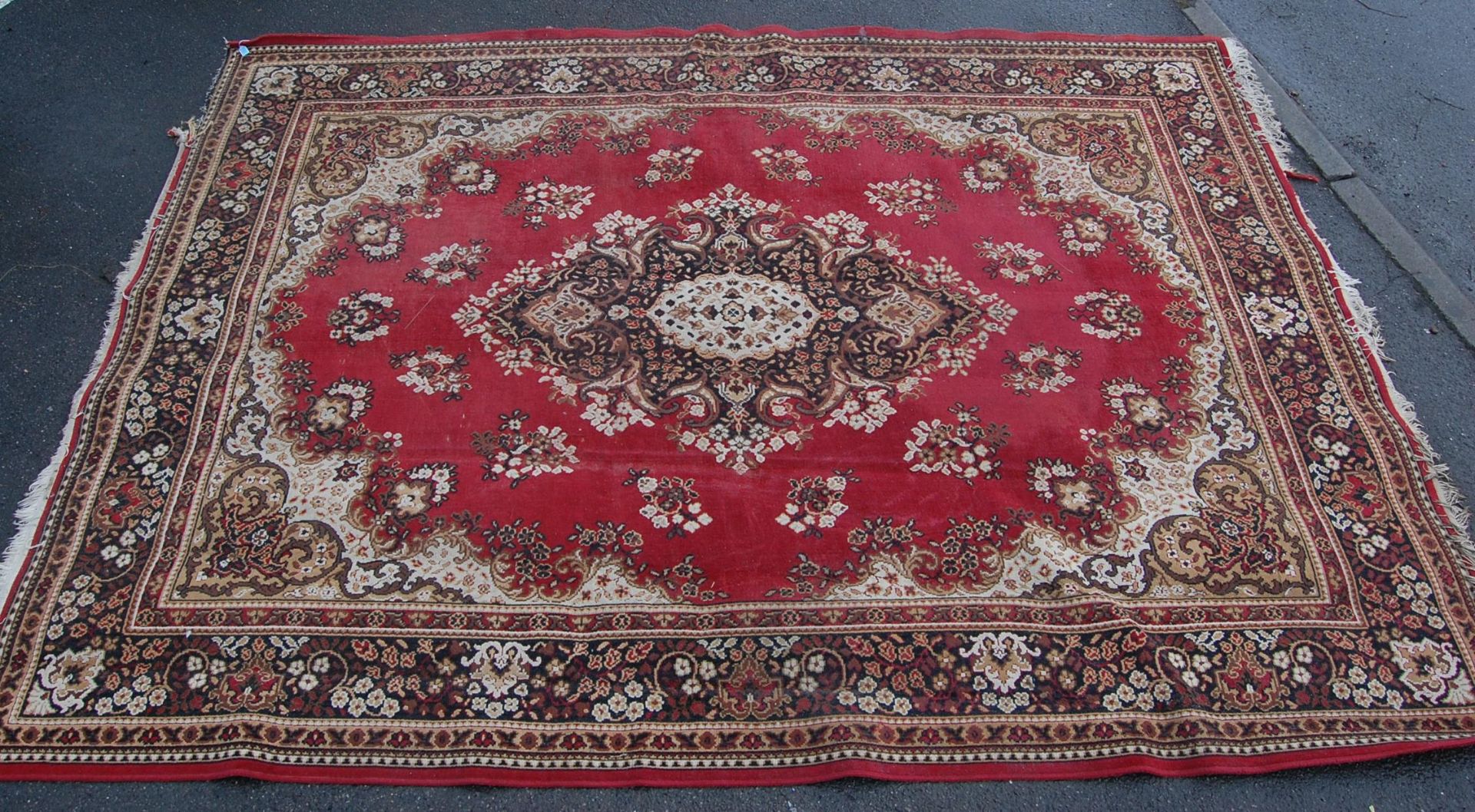 LARGE EARLY 20TH CENTURY PERSIAN ISLAMIC RUG