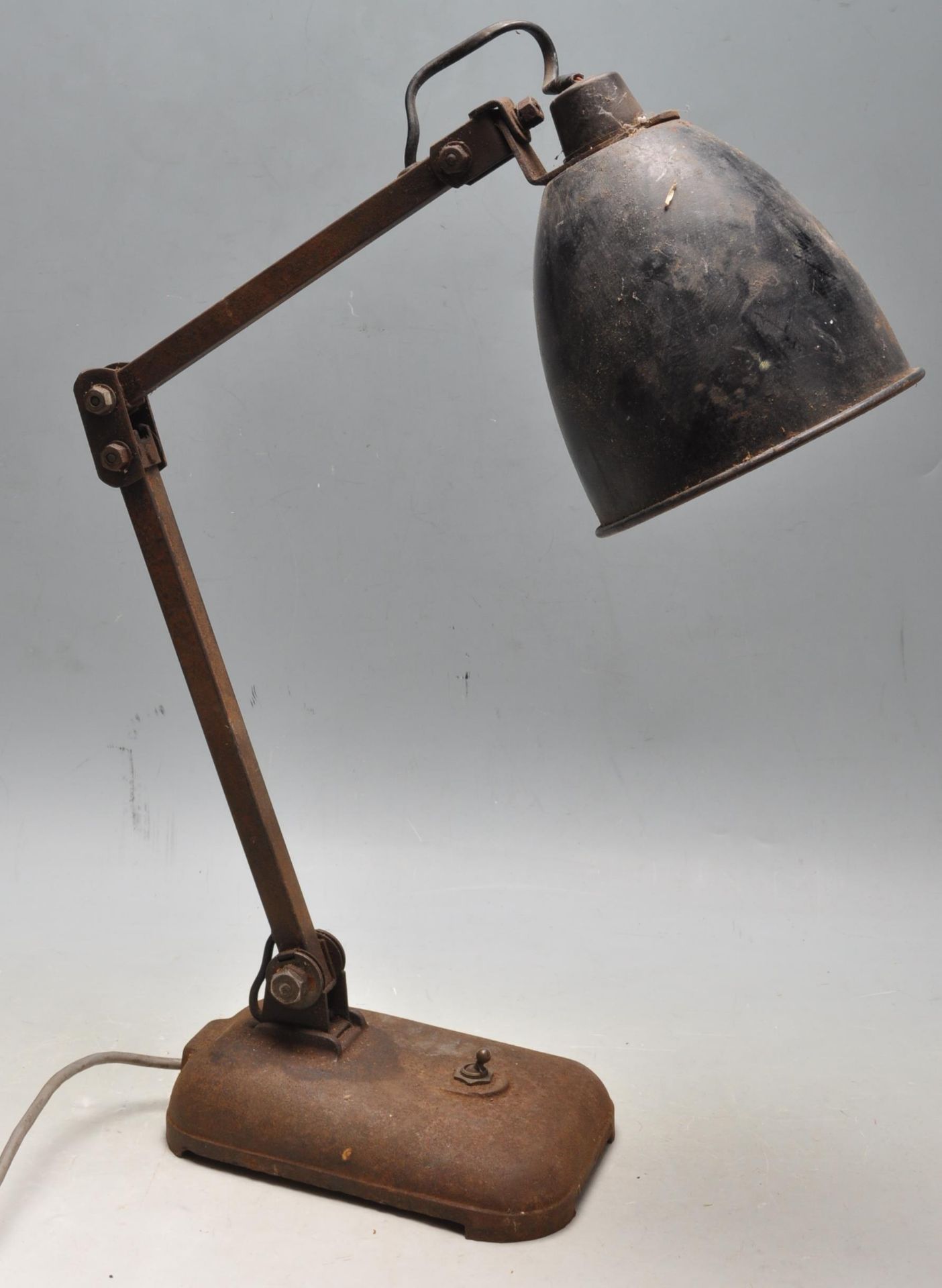 RETRO VINTAGE INDUSTRIAL FACTORY SALVAGE DESKTOP LAMP