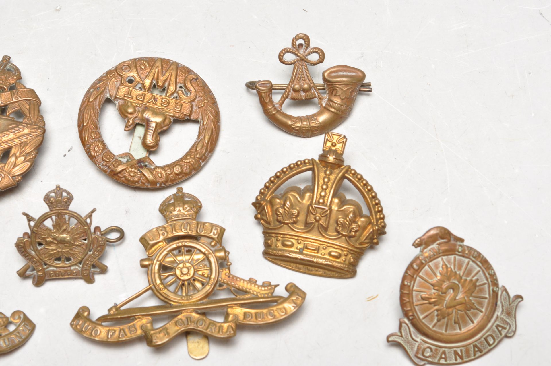 GROUP OF FIRST AND SECOND WORD WAR CAP BADGES - Bild 2 aus 7