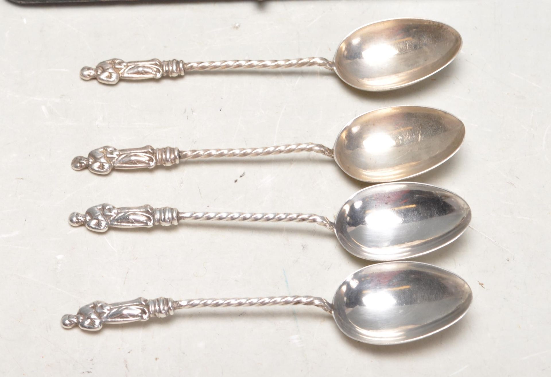 EDWARDIAN SILVER TEASPOON SET AND APOSTLE SPOONS - Bild 2 aus 7