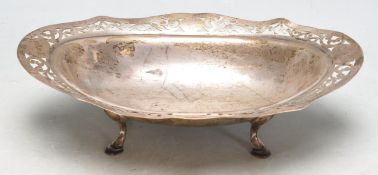 J & T 1920'S SILVER BON BON DISH WITH HOOF FEET