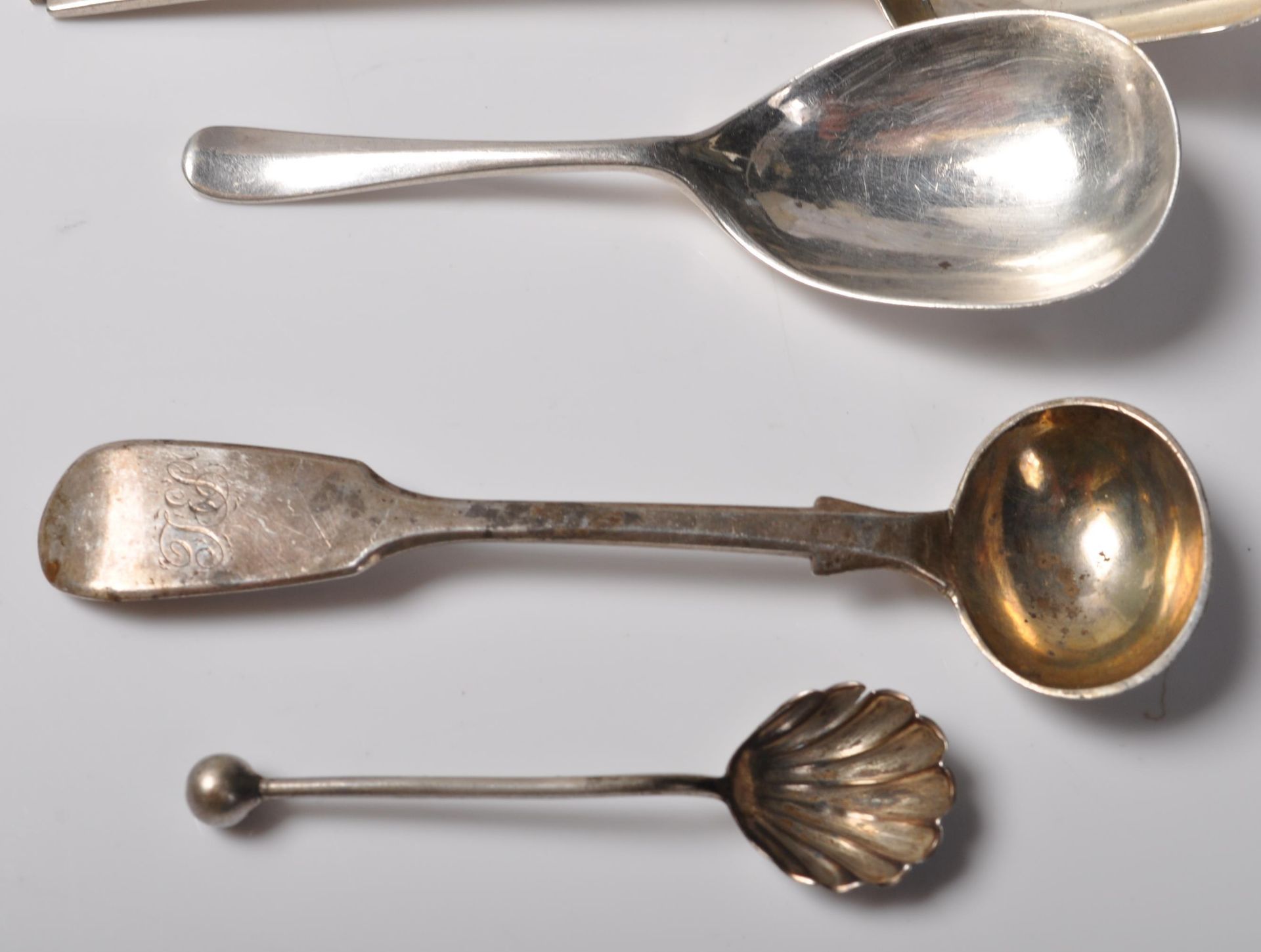 GROUP OF SILVER HALLMARKED HARLEQUIN SPOONS - Image 3 of 8