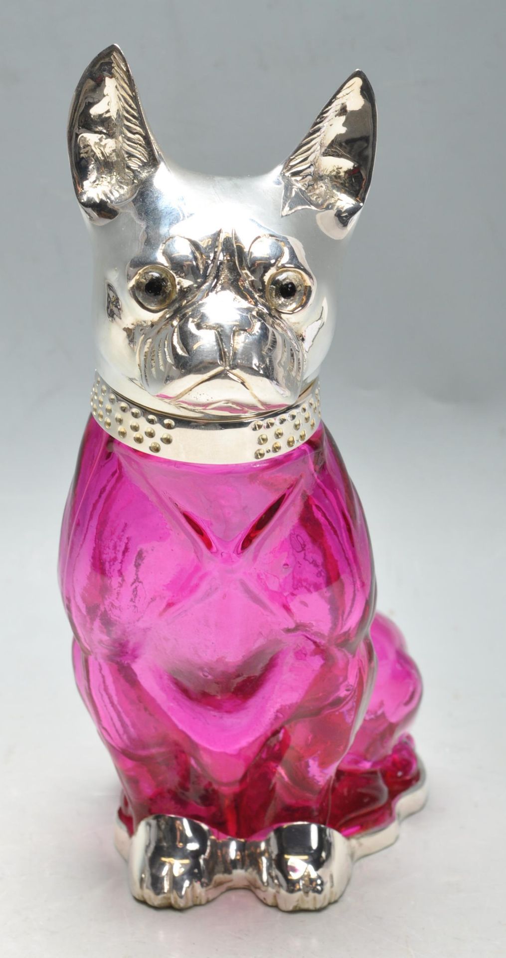 CONTEMPORARY RUBY GLASS AND SILVER PLATE FRENCH BULLDOG DECANTER - Bild 2 aus 6