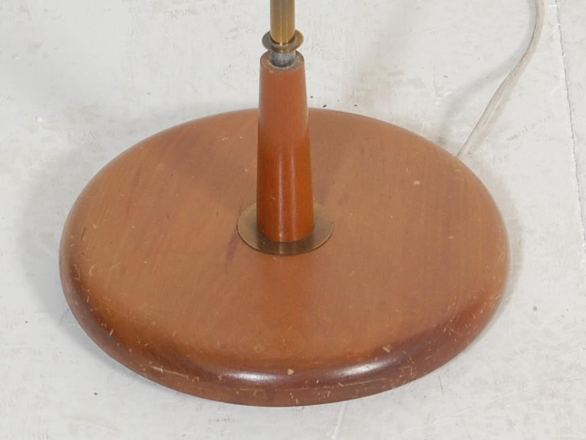 1970’S TEAK AND BRASS FLOOR STANDARD LAMP - Bild 4 aus 4