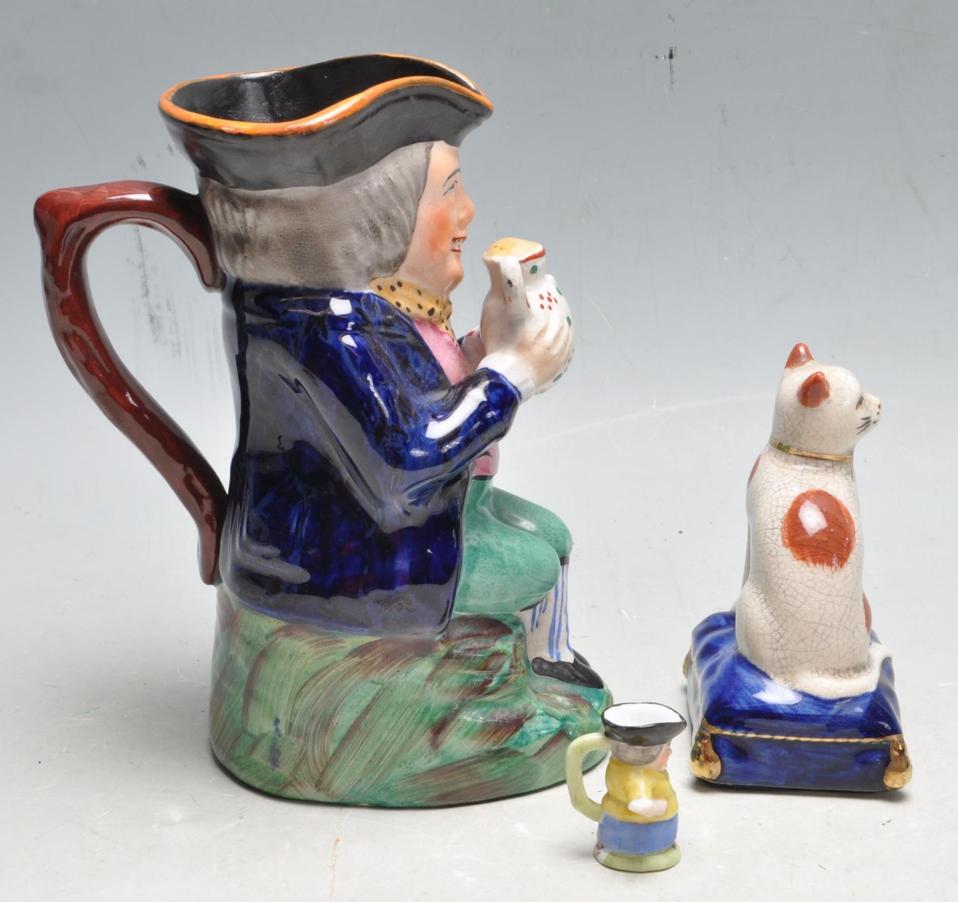 ANTIQUE HAND PAINTED TOBY JUG TOGETHER WITH AN UNUSUAL MINIATURE TOBY JUG - Bild 4 aus 6