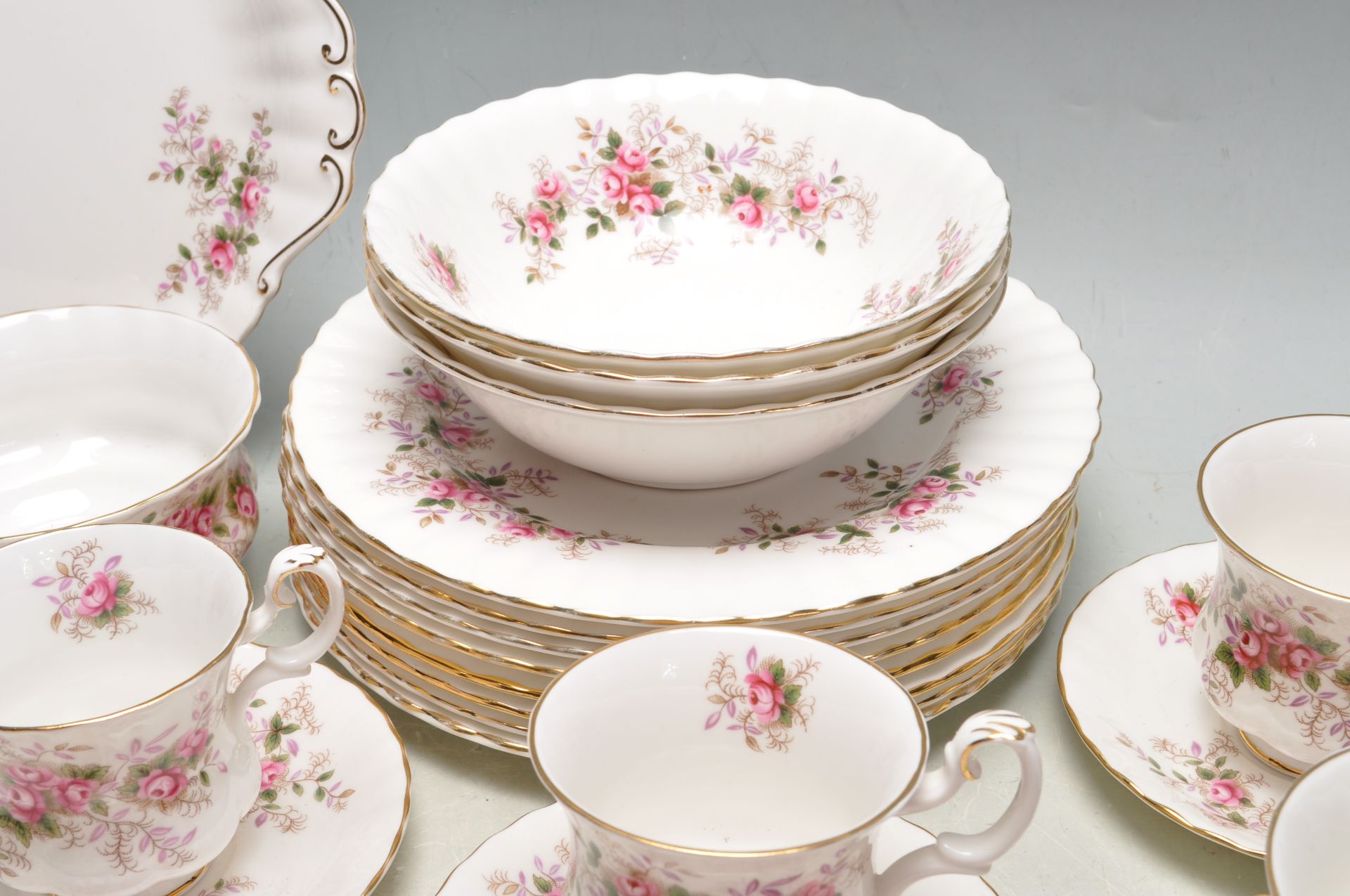 47 PIECES ROYAL ALBERT LAVENDER ROSE PATTERN TEA S - Bild 12 aus 13