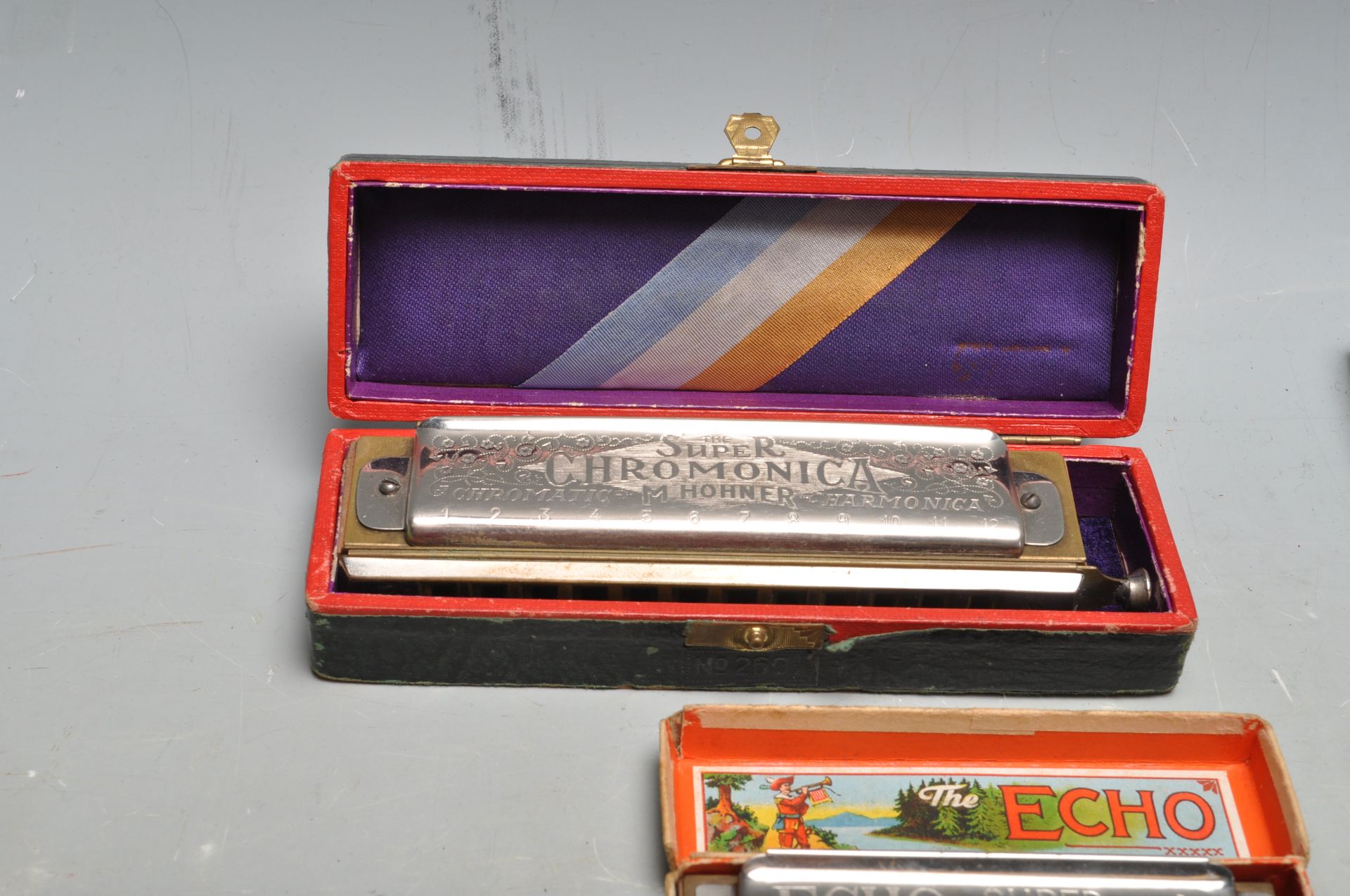 SEVEN MID CENTURY AND LATER HARMONICA MUSICAL INSTRUMENTS - Bild 5 aus 8