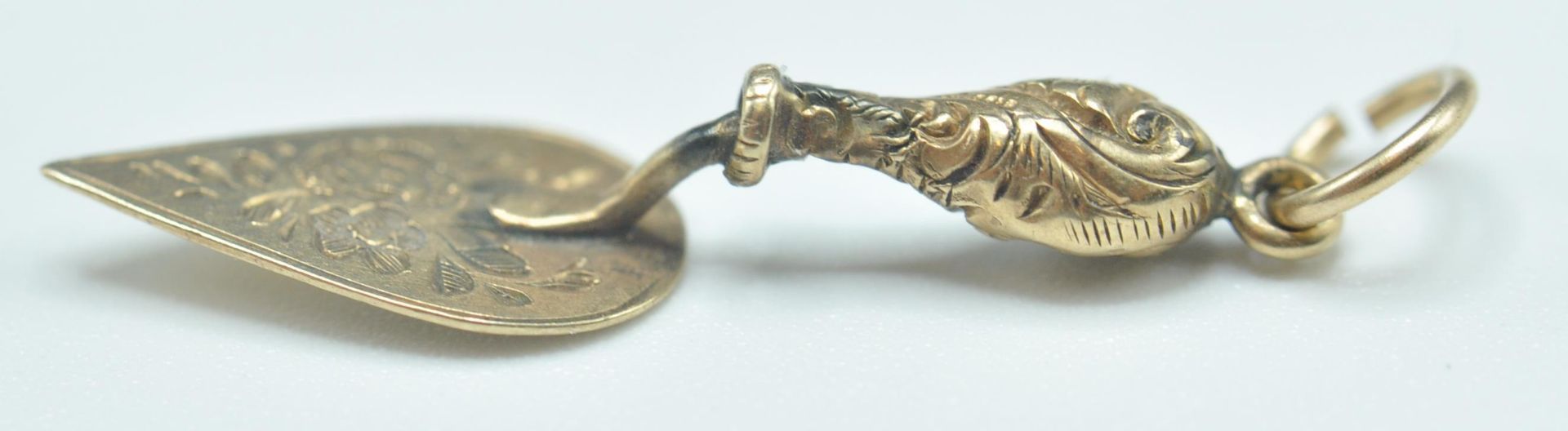 9CT GOLD MASONIC TROWEL CHARM - Bild 4 aus 6