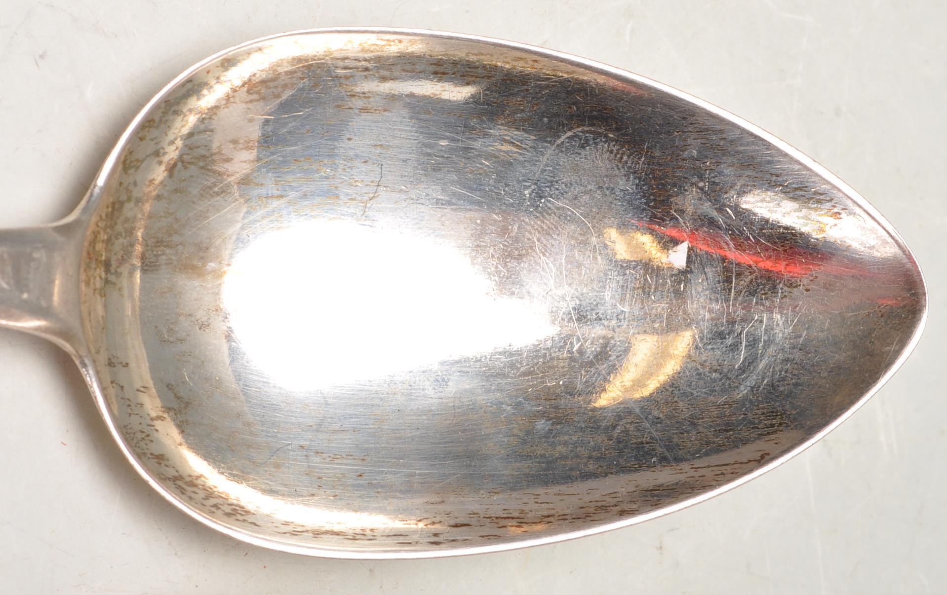 TWO 19TH CENTURY GEORG III SILVER HALLMARKS TABLE SPOON DATED 1819 / 1812 - Image 5 of 6
