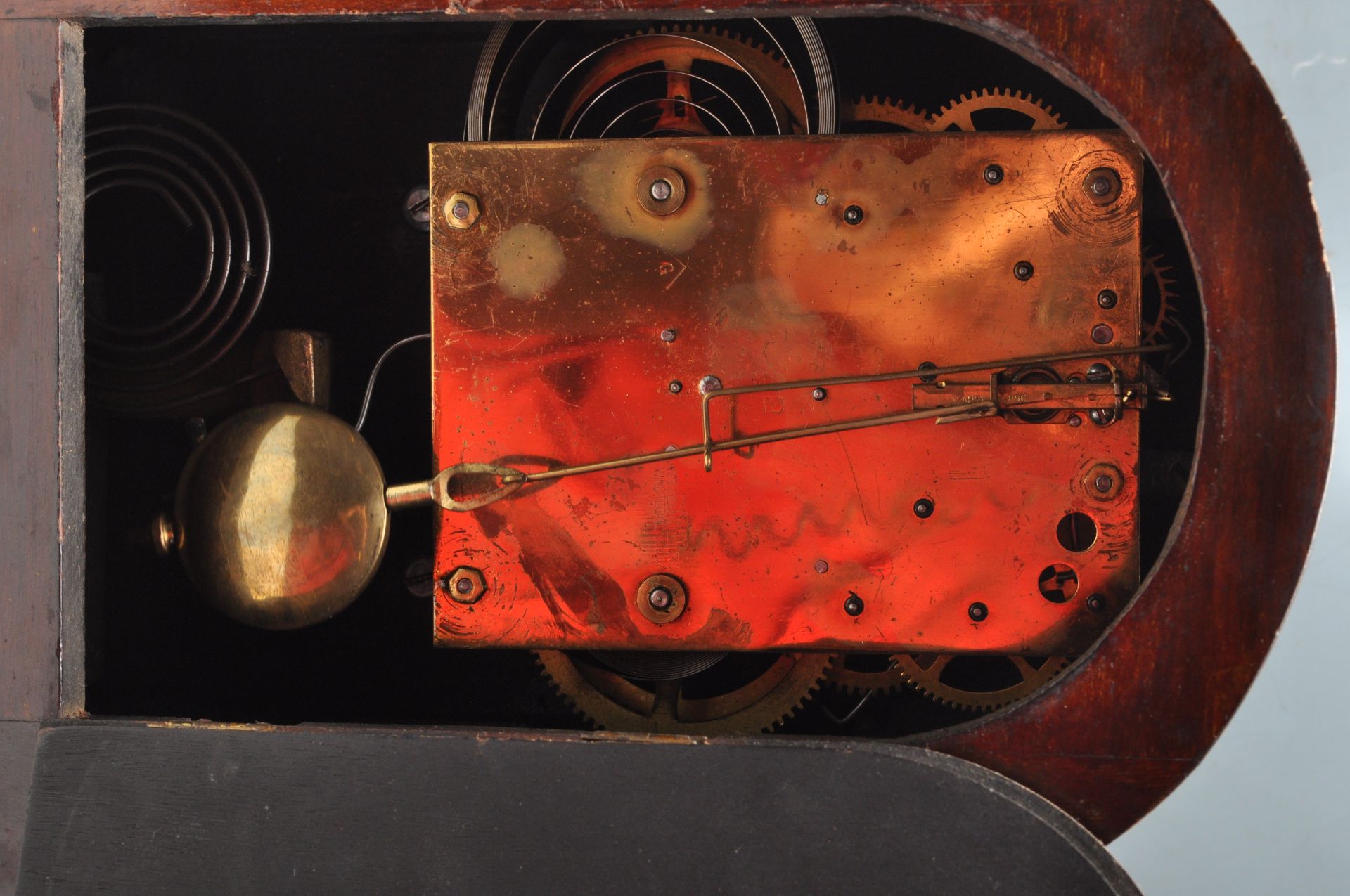EARLY 20TH CENTURY EDWARDIAN ANTIQUE MAHOGANY CASED MANTEL CLOCK - Image 8 of 8