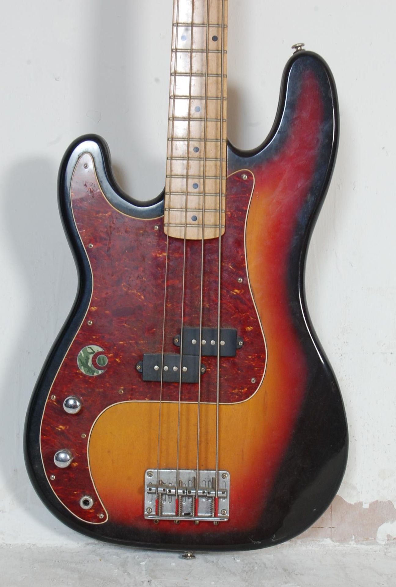 CONTEMPORARY LEFT HANDED WESTFIELD BASS GUITAR - Bild 2 aus 8