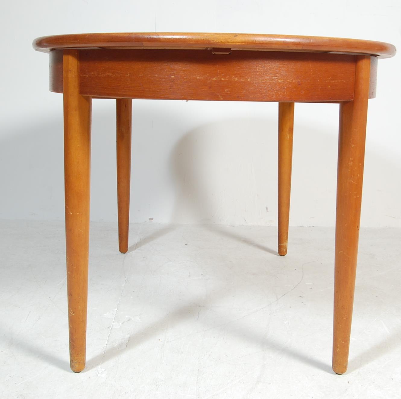 RETRO VINTAGE 1970S EXTENDABLE TEAK DINING TABLE - Image 4 of 6