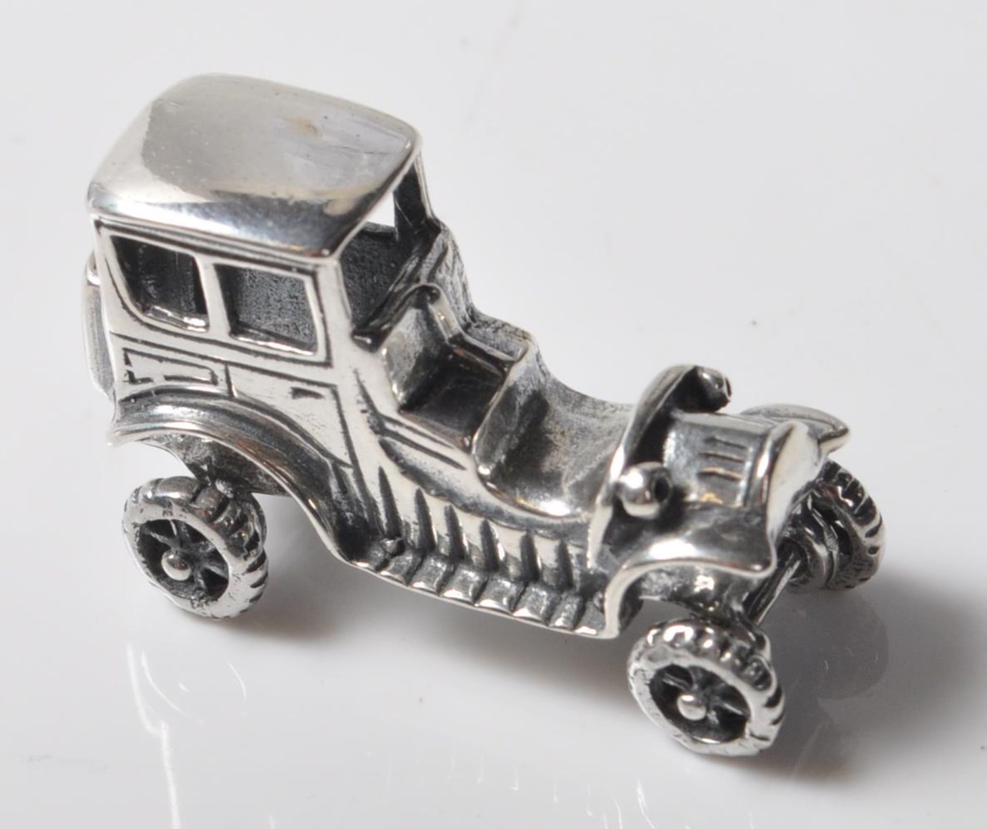 VINTAGE STYLE .925 SILVER ORNAMENT IN THE FORM OF A CAR