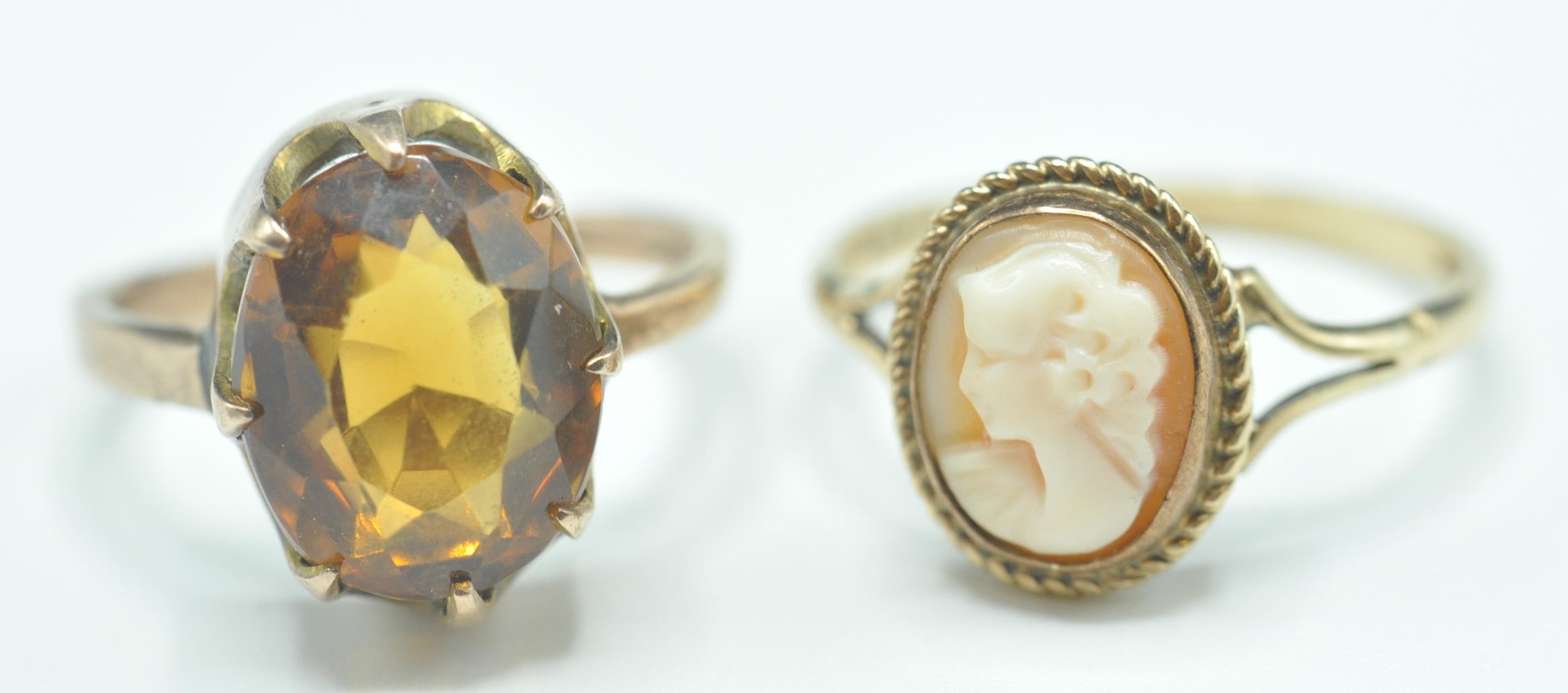 TWO 9CT GOLD RINGS INCLUDING CITRINE AND CAMEO