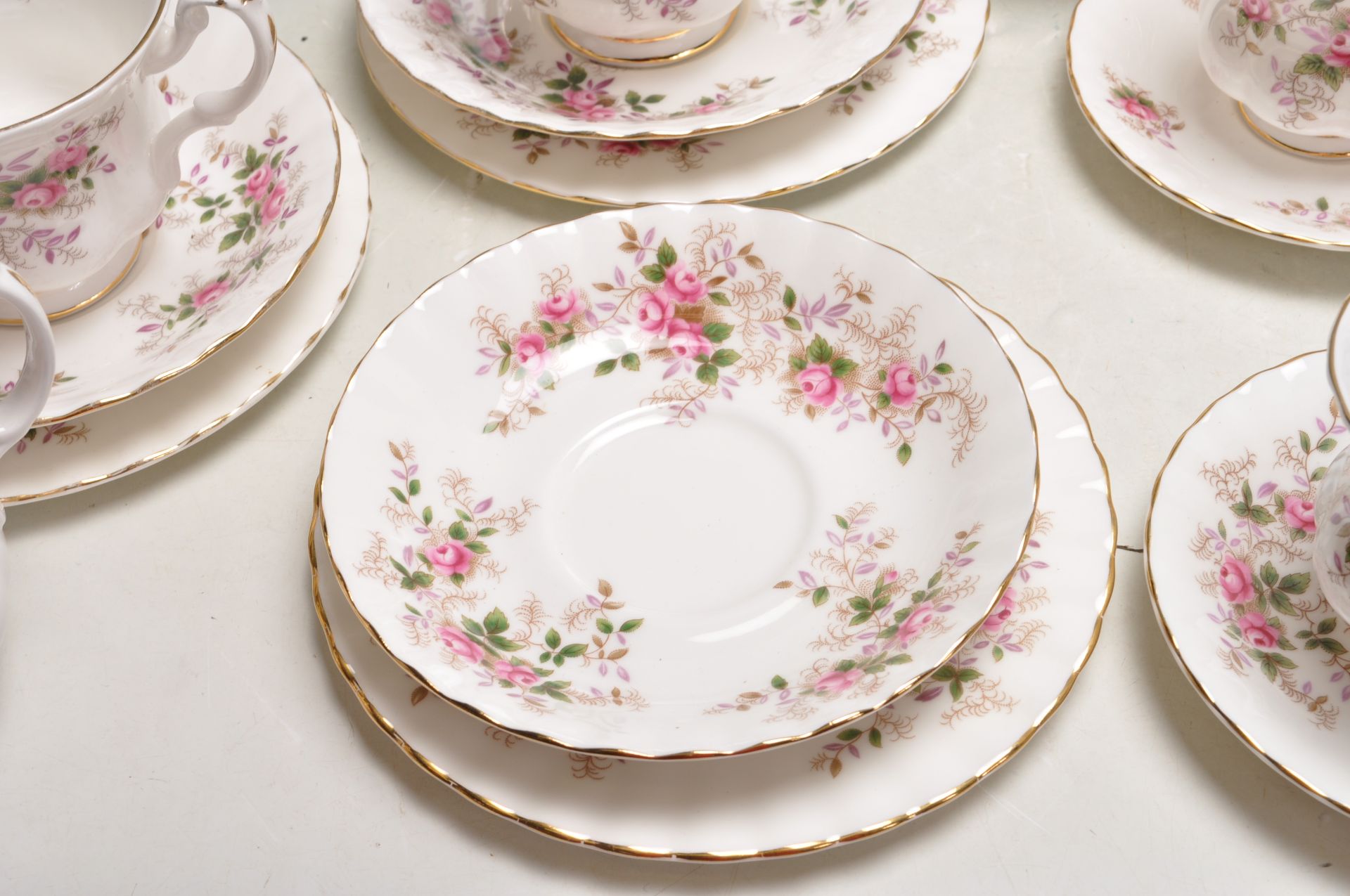 47 PIECES ROYAL ALBERT LAVENDER ROSE PATTERN TEA S - Bild 3 aus 13