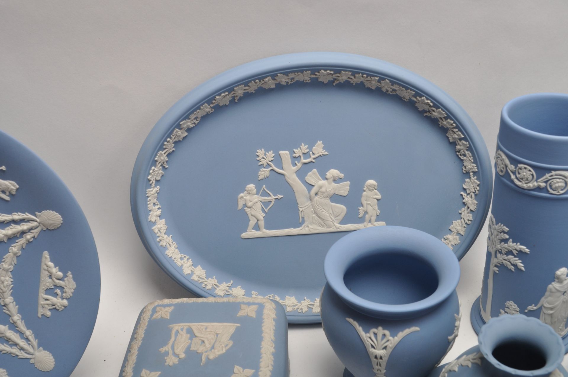 LARGE QUANTITY OF 20TH CENTURY WEDGWOOD JASPERWARE CERAMIC WARE - Bild 11 aus 18