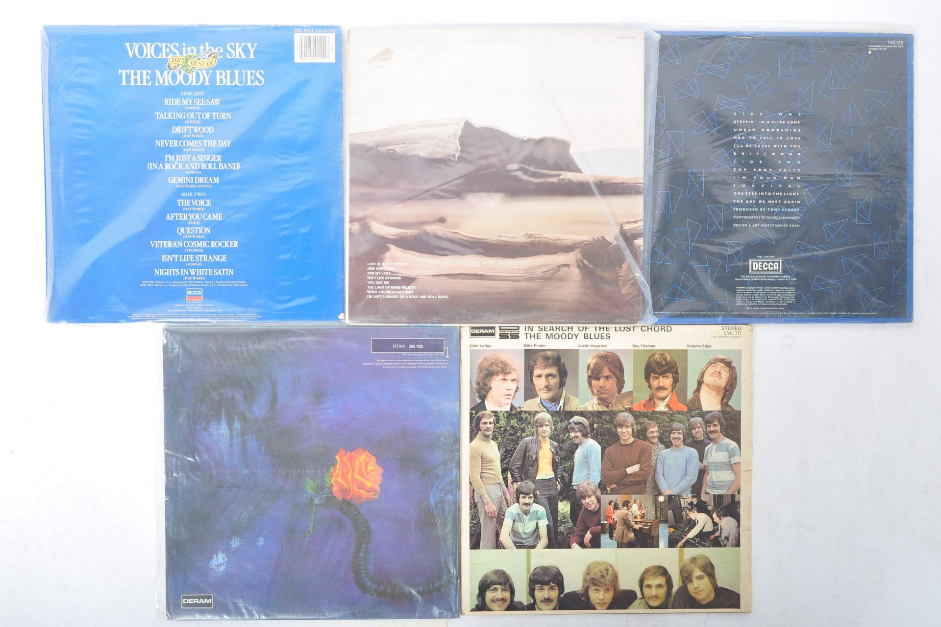 THE MOODY BLUES - GROUP OF FIVE VINYL RECORD ALBUMS - Bild 2 aus 4