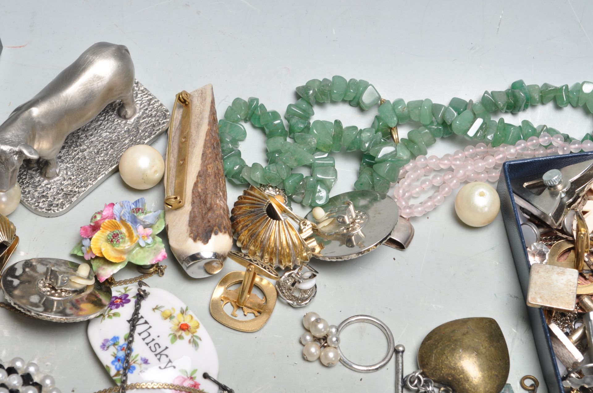 COLLECTION OF VINTAGE COSTUME JEWELLERY - Bild 14 aus 15