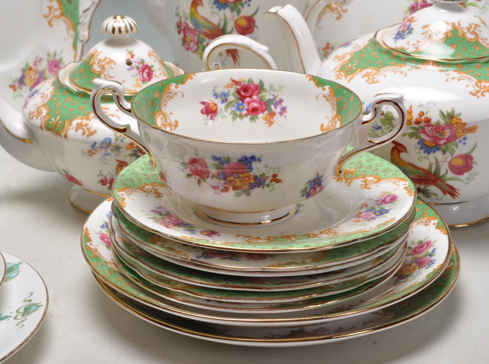 TWO 20TH CENTURY PARAGON TEA SETS - Bild 10 aus 16