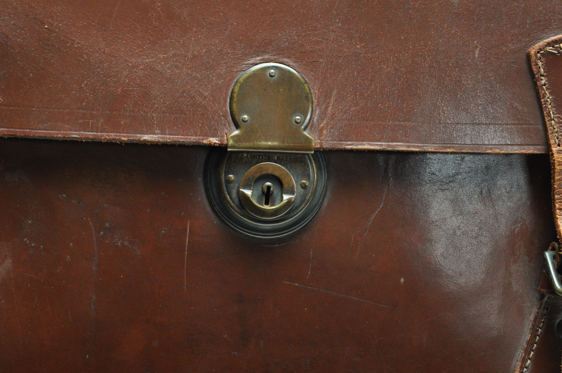 TWO MID CENTURY BROWN LEATHER BAGS - Bild 3 aus 9