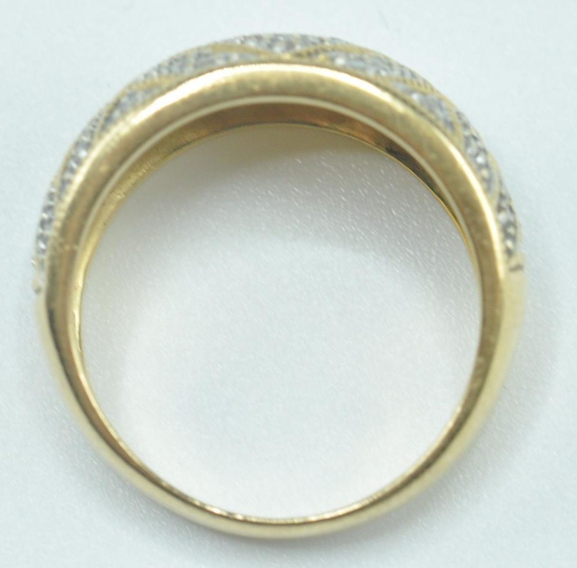 18CT GOLD AND DIAMOND DOME RING - Image 8 of 8