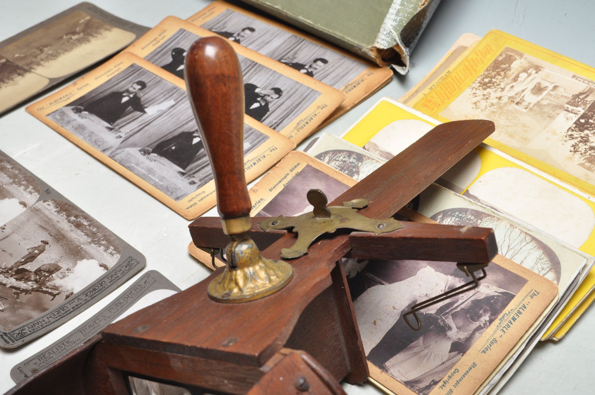 VICTORIAN / EDWARDIAN STEREOSCOPIC / STEREOSCOPE VIEWER & SLIDES - Bild 4 aus 11