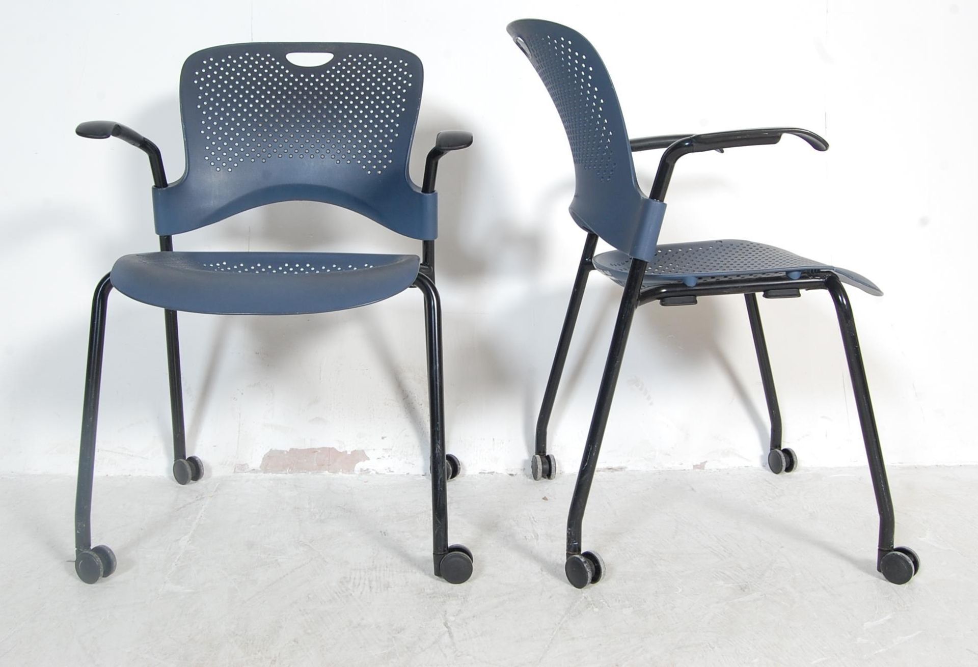 THREE VINTAGE RETRO HERMAN MILLER OFFICE CHAIRS - Bild 9 aus 10