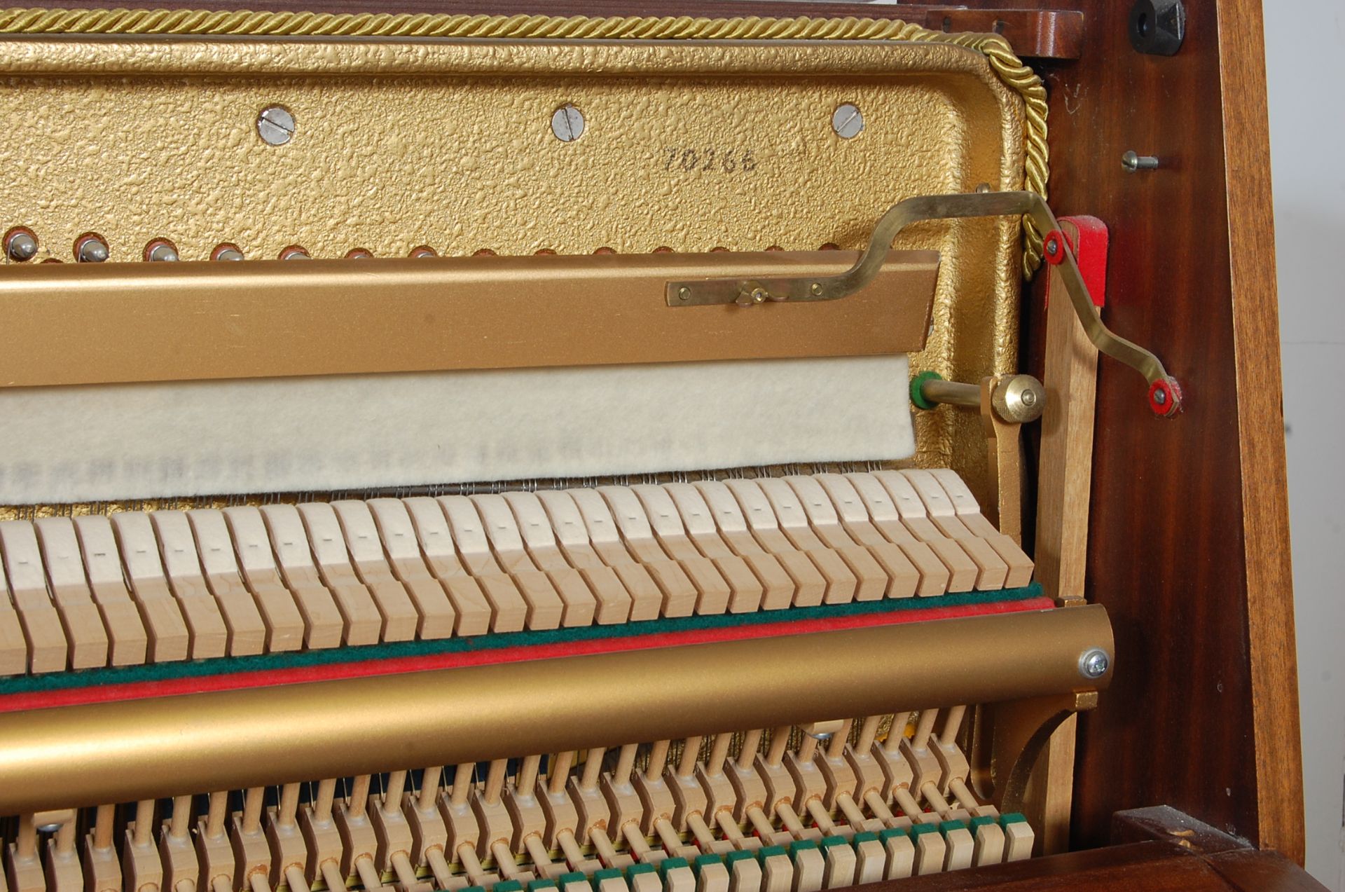 MID 20TH CENTURY KNIGHT UPRIGHT TEAK CASED PIANO - Bild 6 aus 14