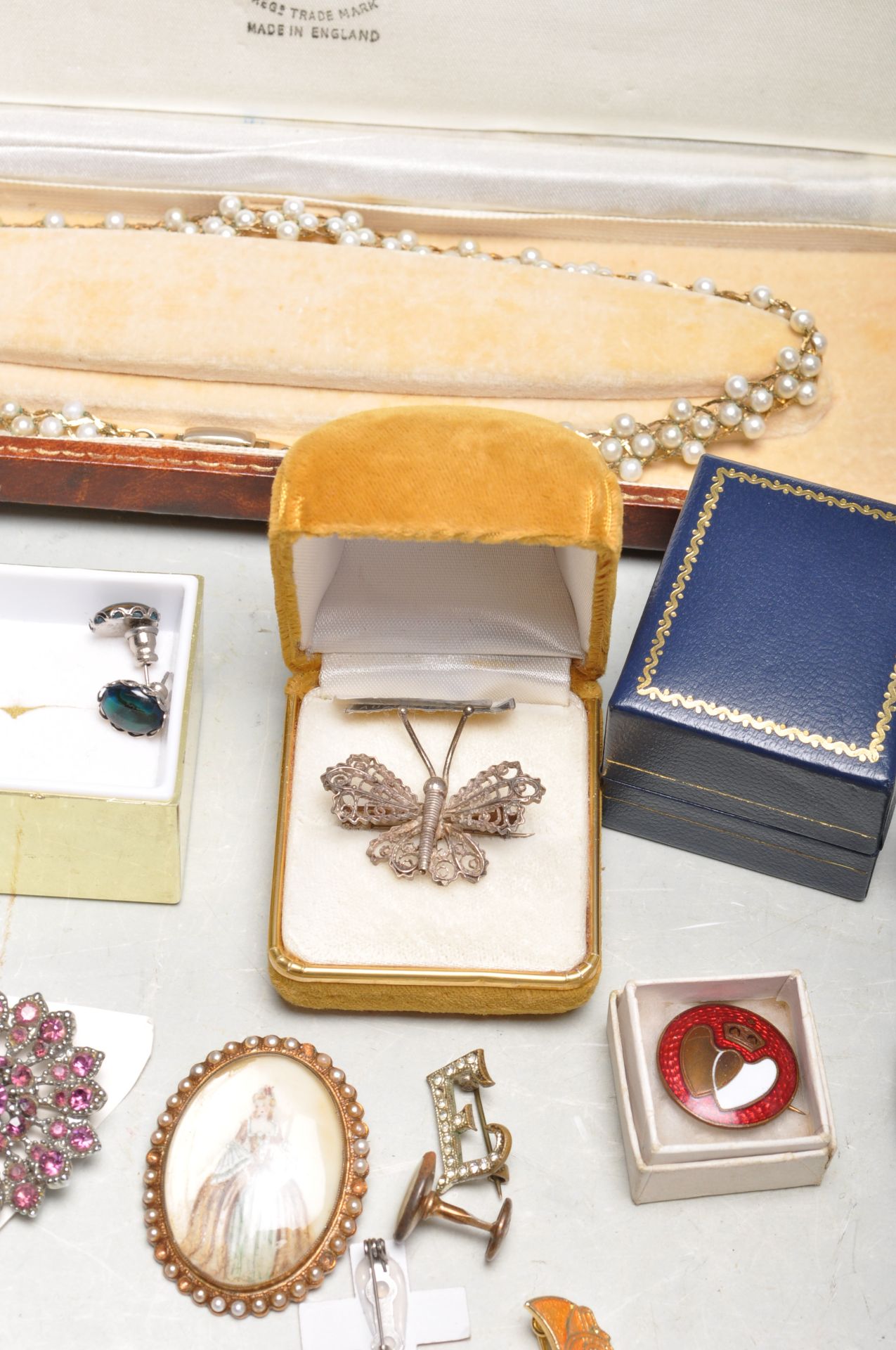 COLLECTION OF VINTAGE COSTUME JEWELLERY & CUFFLINKS - Bild 4 aus 12