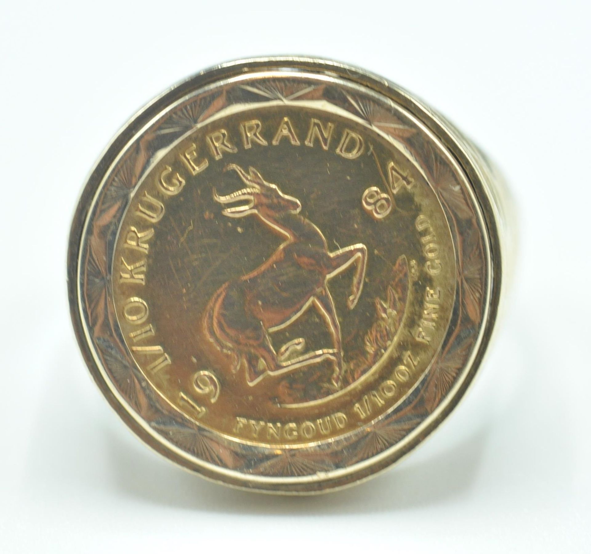 1984 SOUTH AFRICAN 1 /10 KRUGERRAND IN 9CT GOLD RING - Image 2 of 7