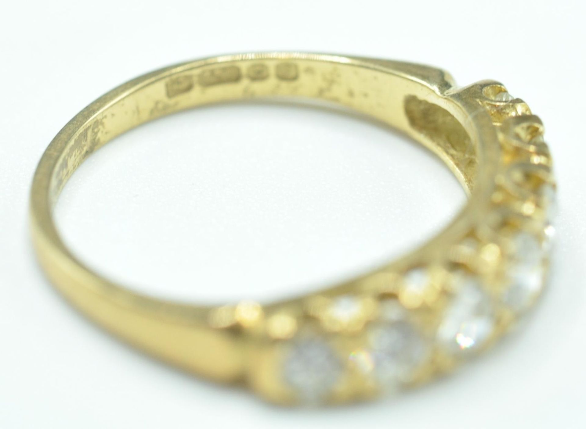 1970'S 18CT GOLD AND DIAMOND HALF HOOP RING - Bild 5 aus 6