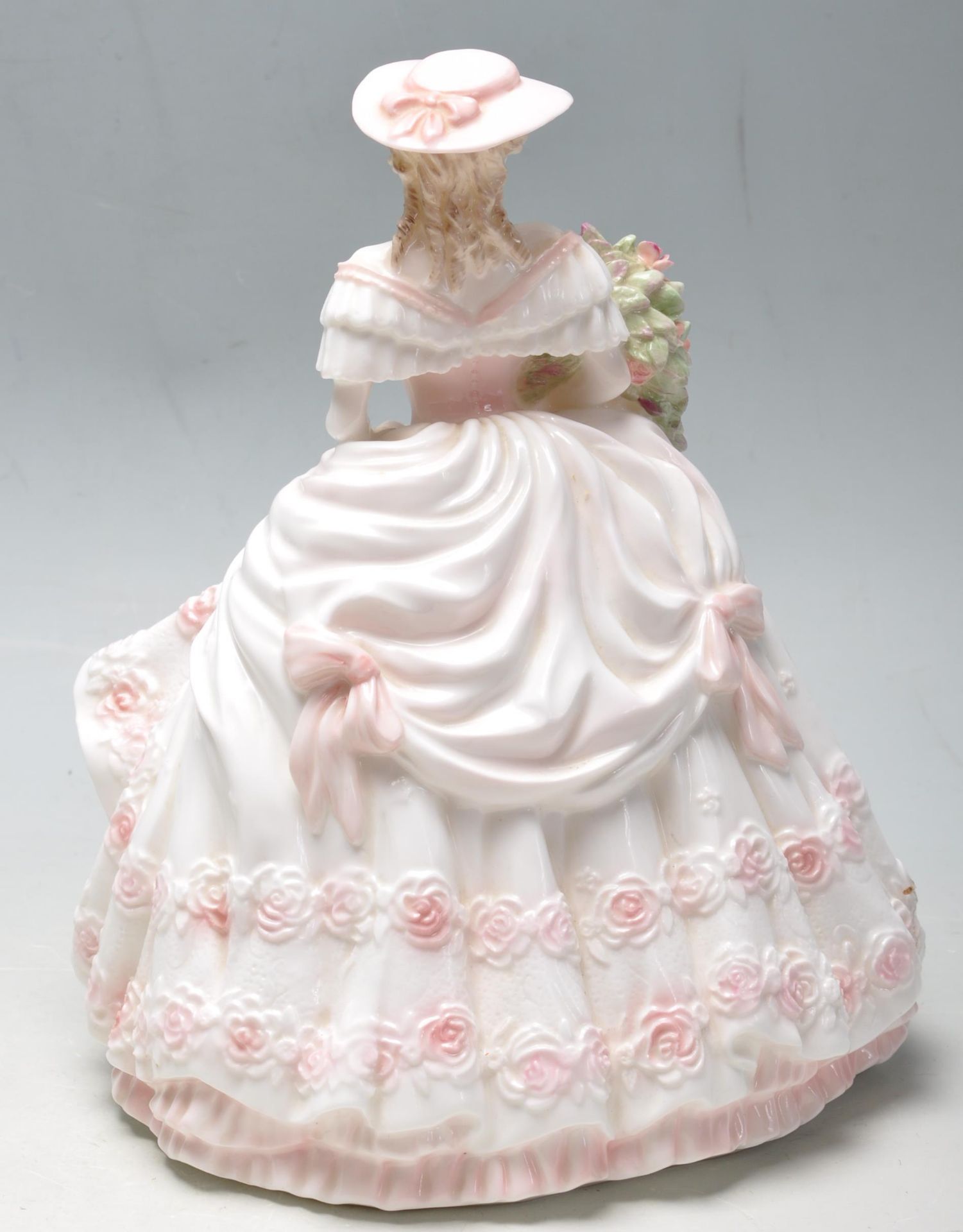 VINTAGE LATE 20TH CENTURTY COALPORT FOUR FLOWERS FINE BONE CHINA FIGURINE - Bild 5 aus 8