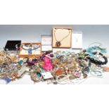 LARGE QUANTITY IF VINTAGE LATE 20TH CENTURY COSTUME JEWELLERY