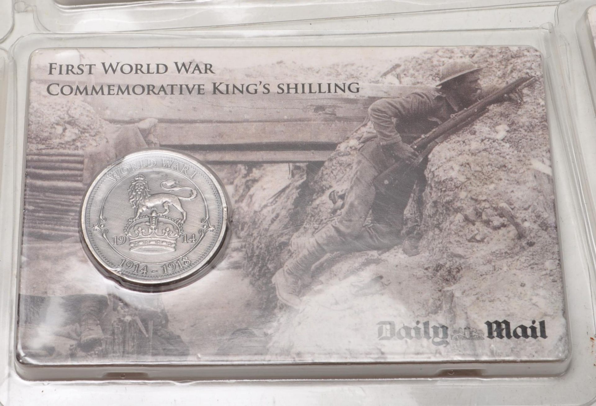 COLLECTION OF WWI FIRST WORLD WAY COMMEMORATIVE SHILLING COINS - Bild 2 aus 7