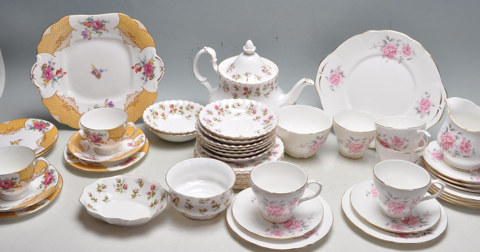 COLLECTION OF VINTAGE ENGLISH FINE BONE CHINA TEA