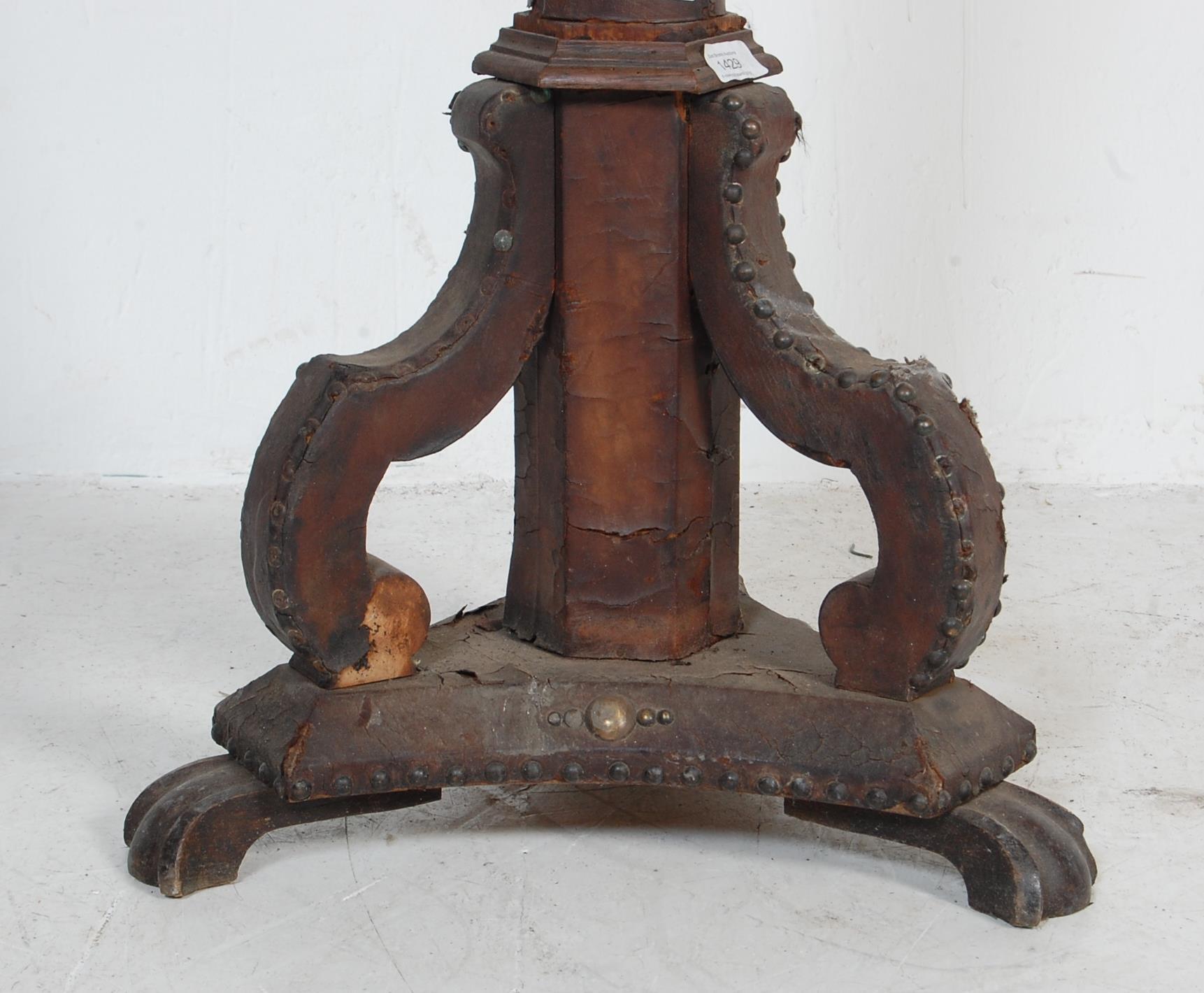 EARLY 20TH CENTURY GOTHIC REVIVAL STANDARD LAMP - Image 2 of 4