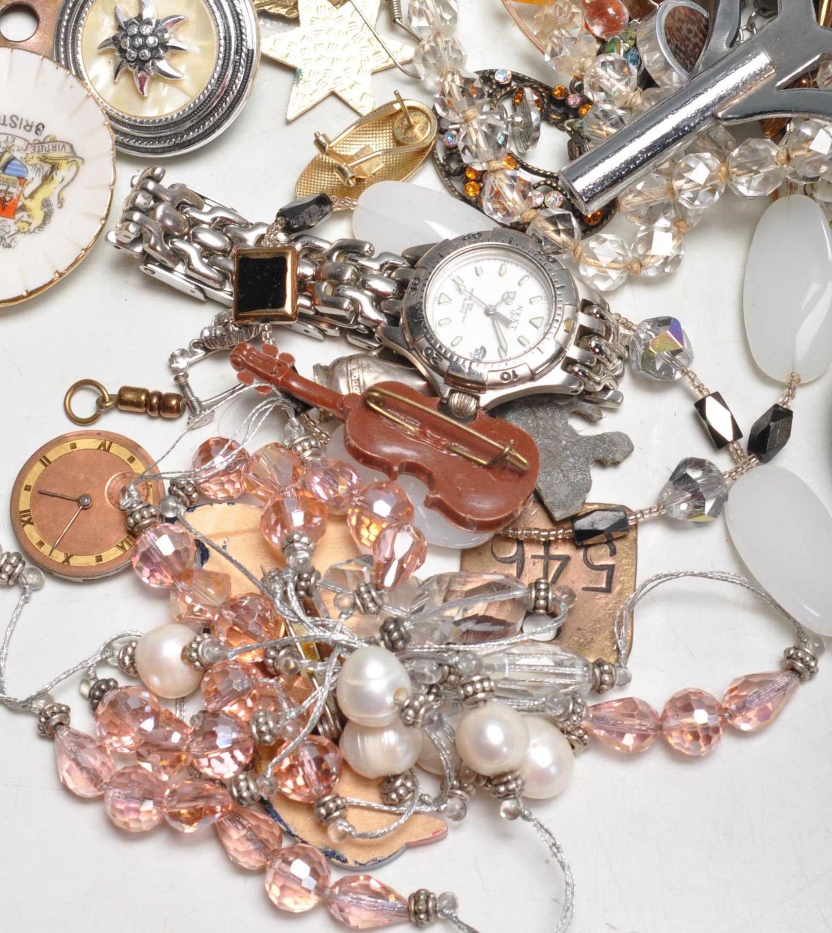 GROUP OF COSTUME JEWELLERY AND WATCHES - Bild 3 aus 14