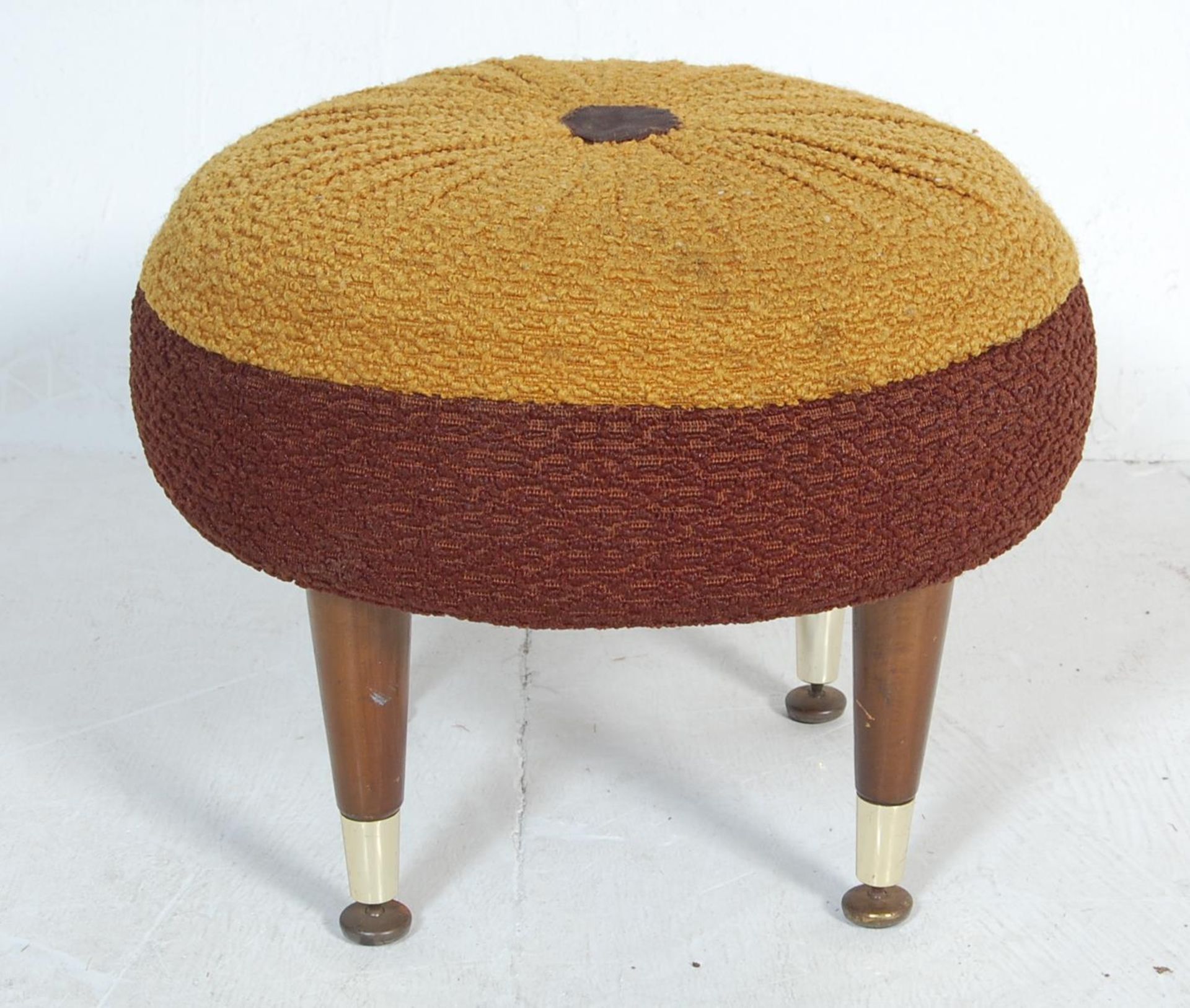 RETRO VINTAGE 1970S TEAK WOOD COFFEE TABLE WITH A CIRCULAR POUFFE/FOOTREST - Image 7 of 8