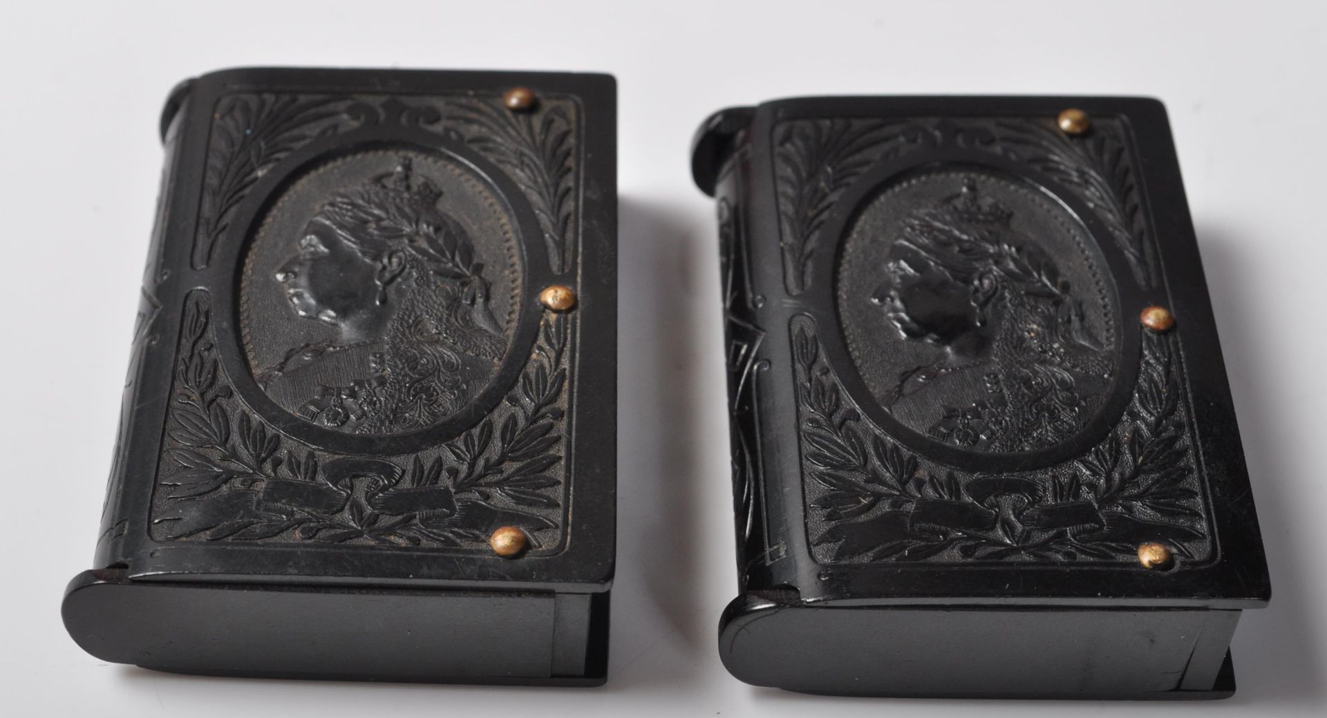 PAIR OF 19TH CENTURY VICTORIAN JET VESTA CASES - Bild 4 aus 6