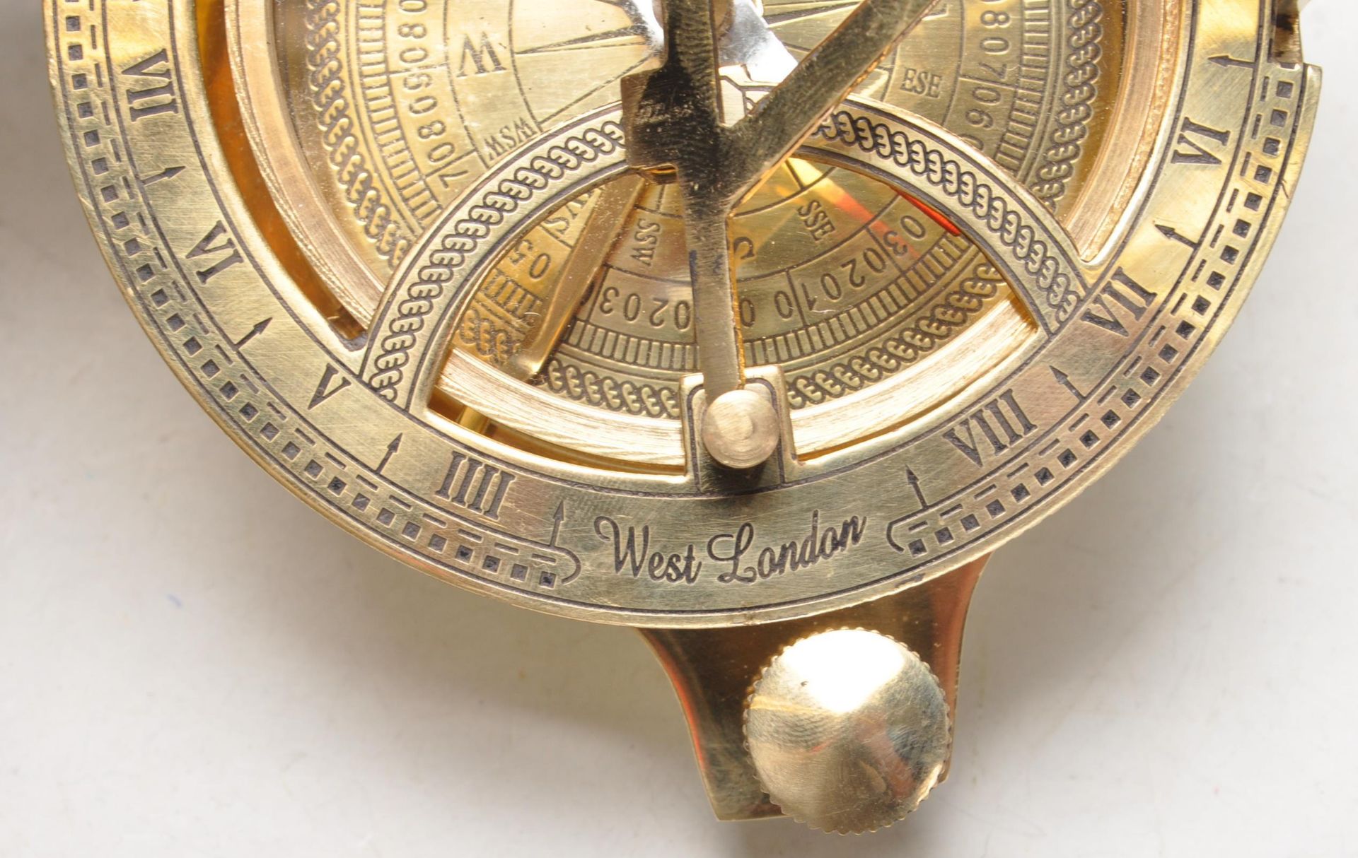 VINTAGE STYLE BRASS COMPASS & SUNDIAL - Bild 5 aus 6