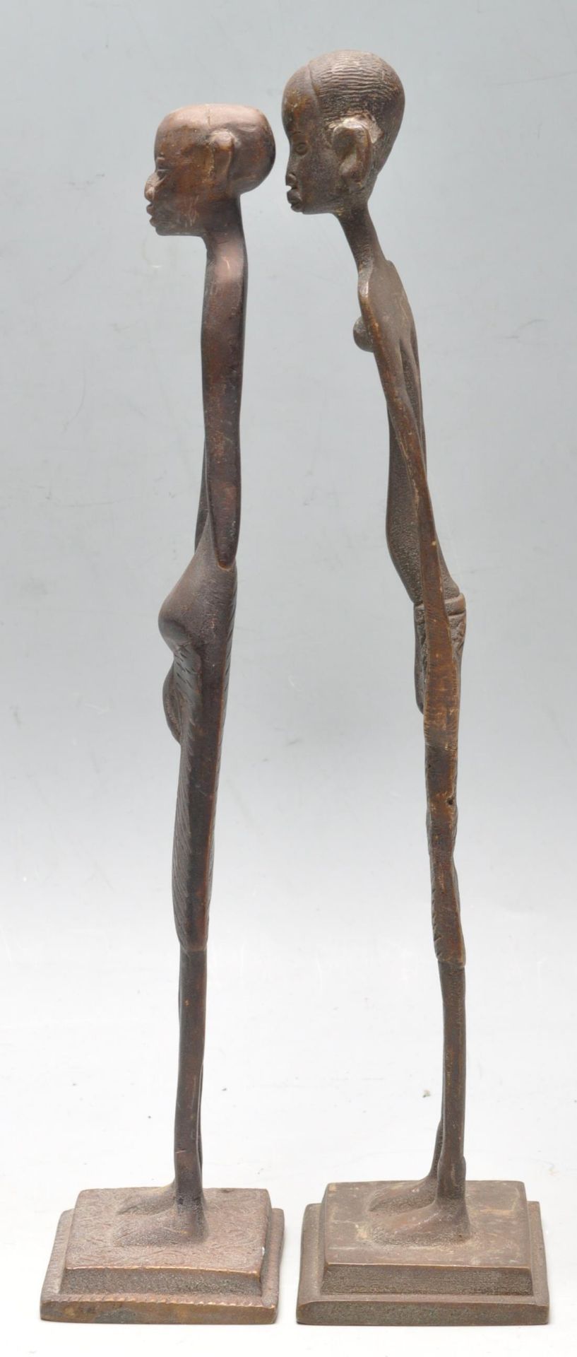 PAIR OF AFRICAN TRIBALCAST METAL FIGURINES - Bild 6 aus 7