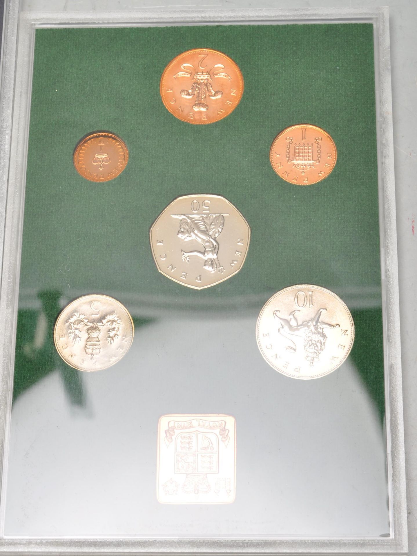 NINE 1970'S AND 80'S GREAT BRITAIN AND NORTHERN IRELAND COIN SETS - Bild 2 aus 11