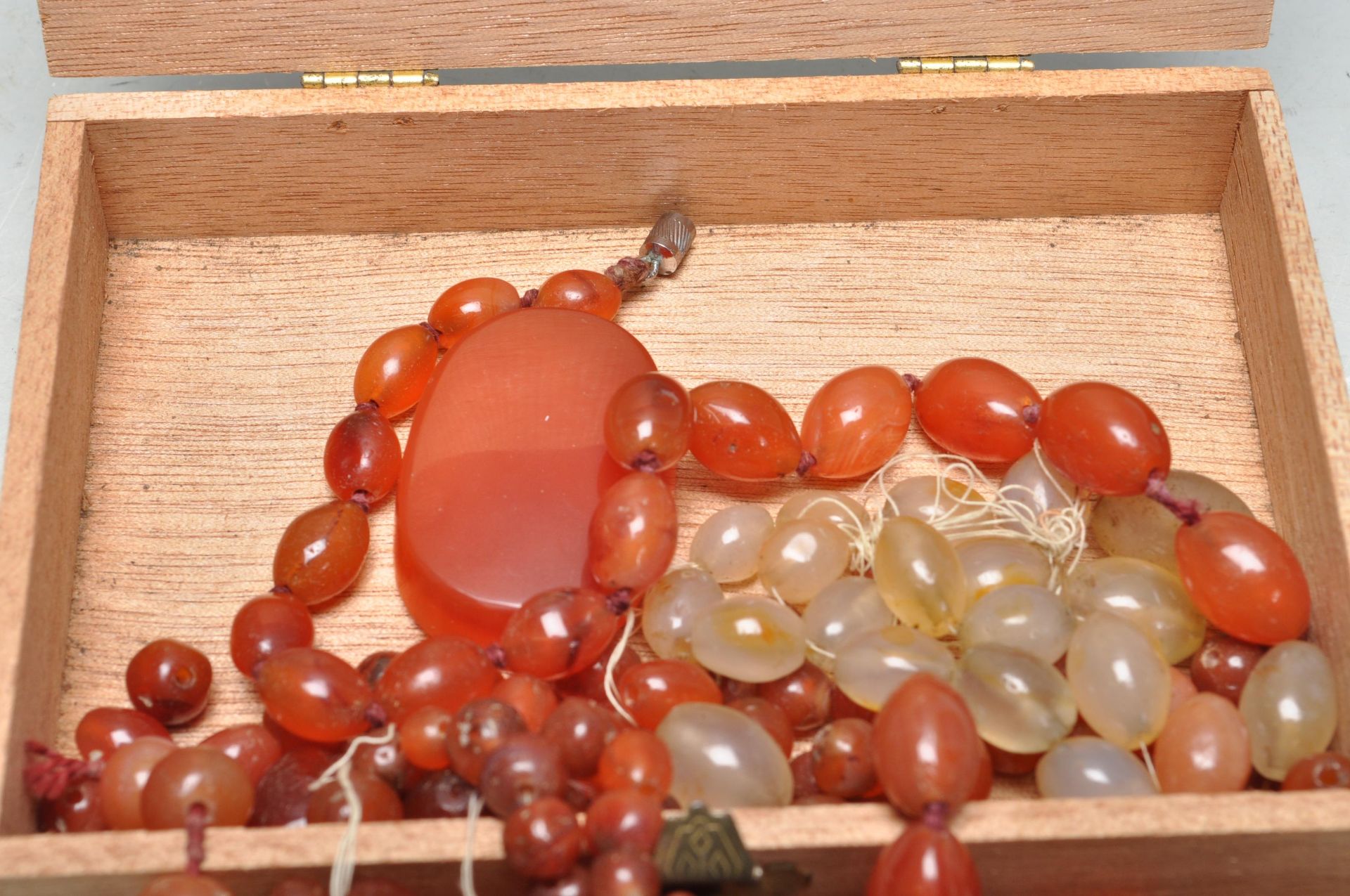 GROUP OF MIXED CARNELIAN BEADS AND SPARES - Image 2 of 6