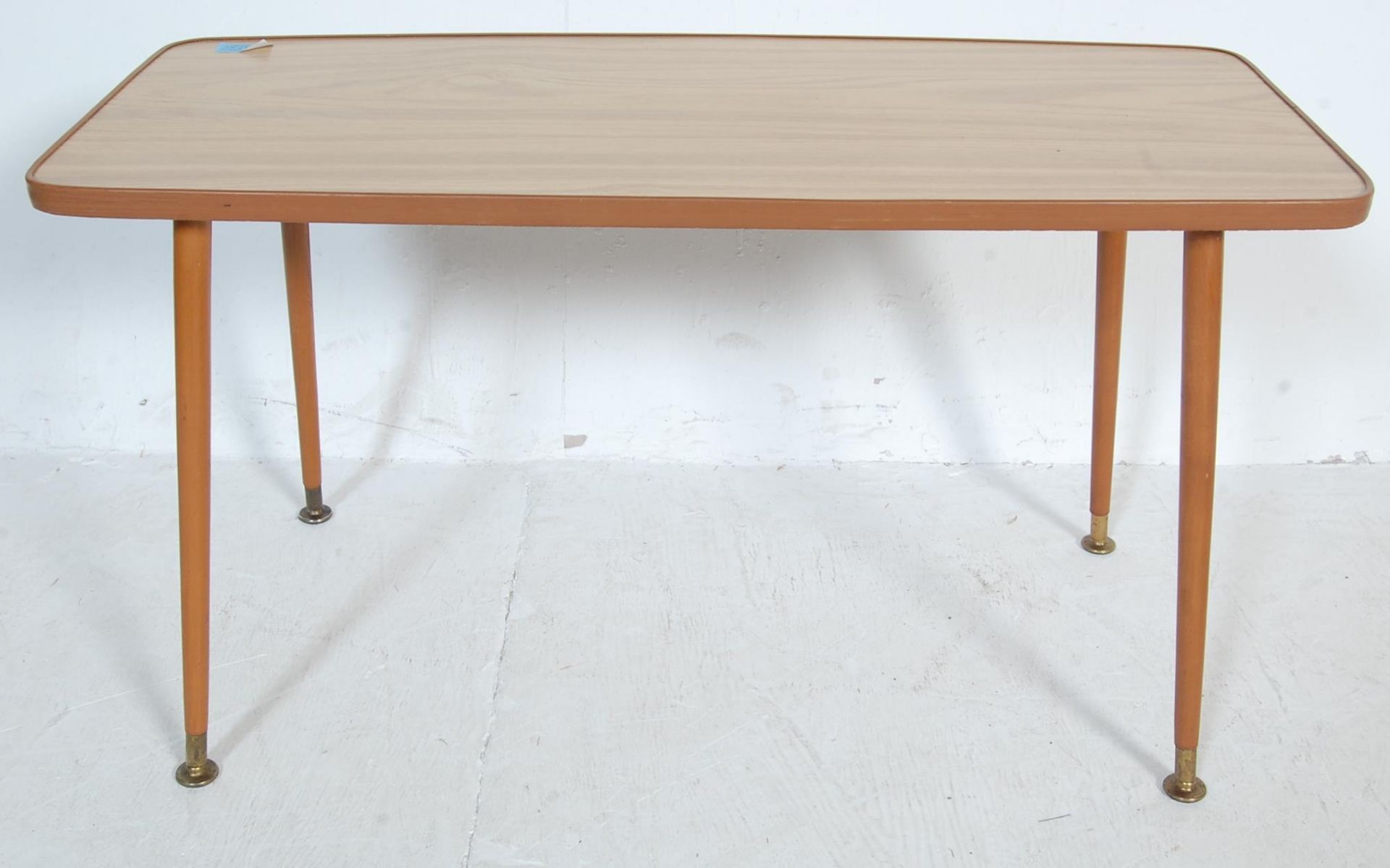 RETRO VINTAGE 1970S TEAK WOOD COFFEE TABLE WITH A CIRCULAR POUFFE/FOOTREST - Image 5 of 8